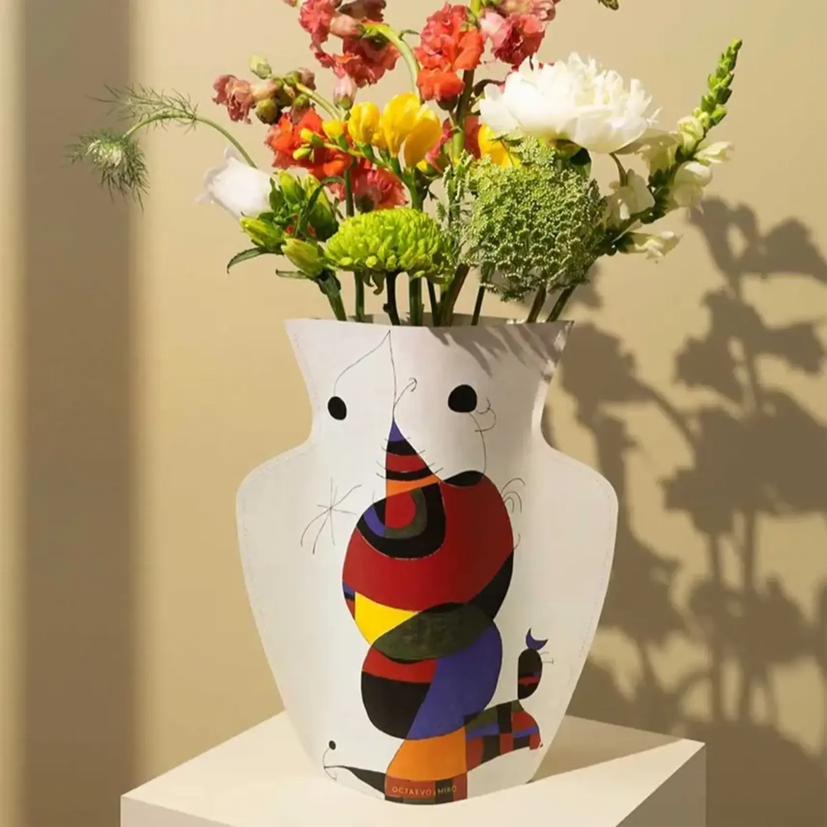 OCTAEVO MIRO PAPER VASE IVORY