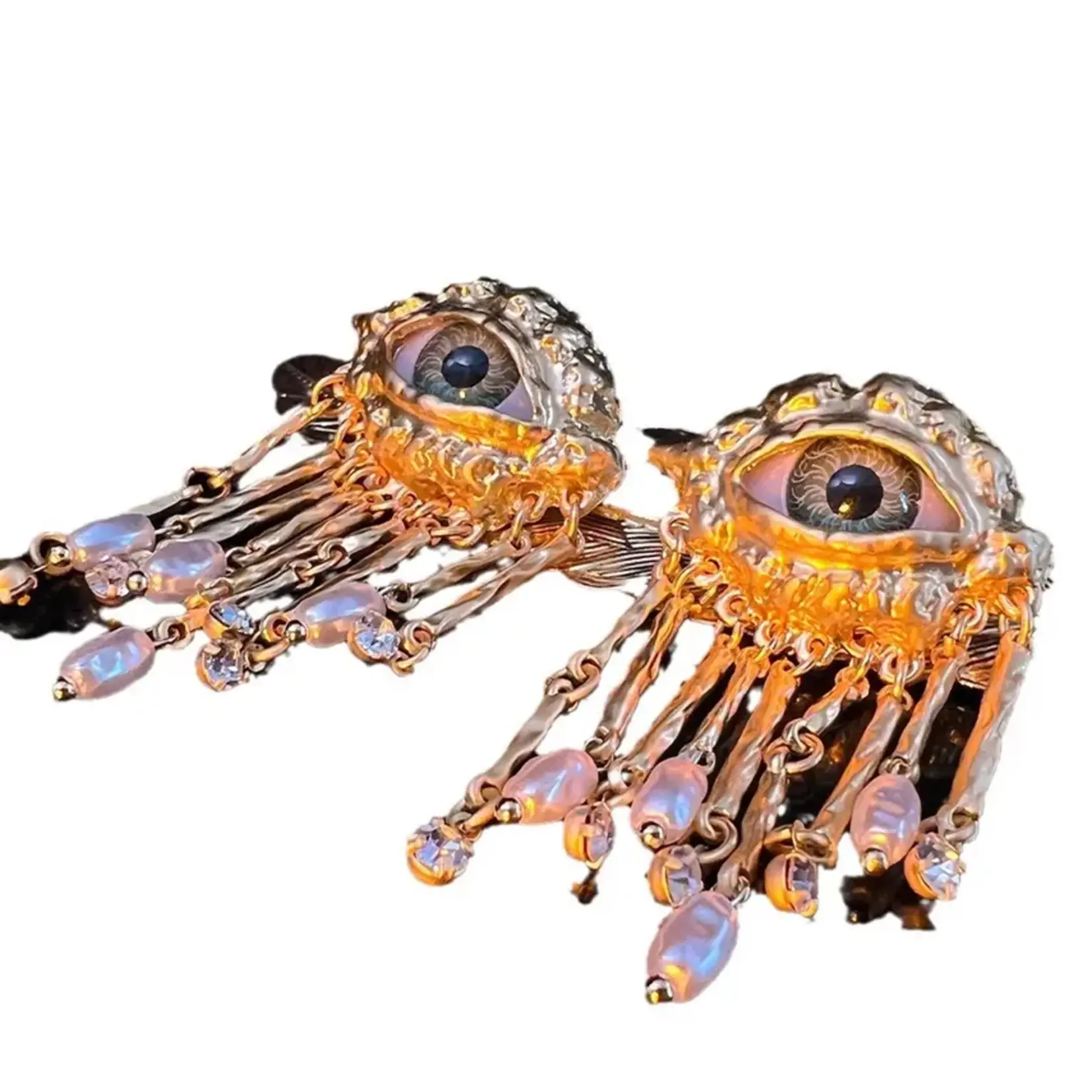 VINTAGE DEVILS EYE TASSEL STUD EARRINGS GOLD