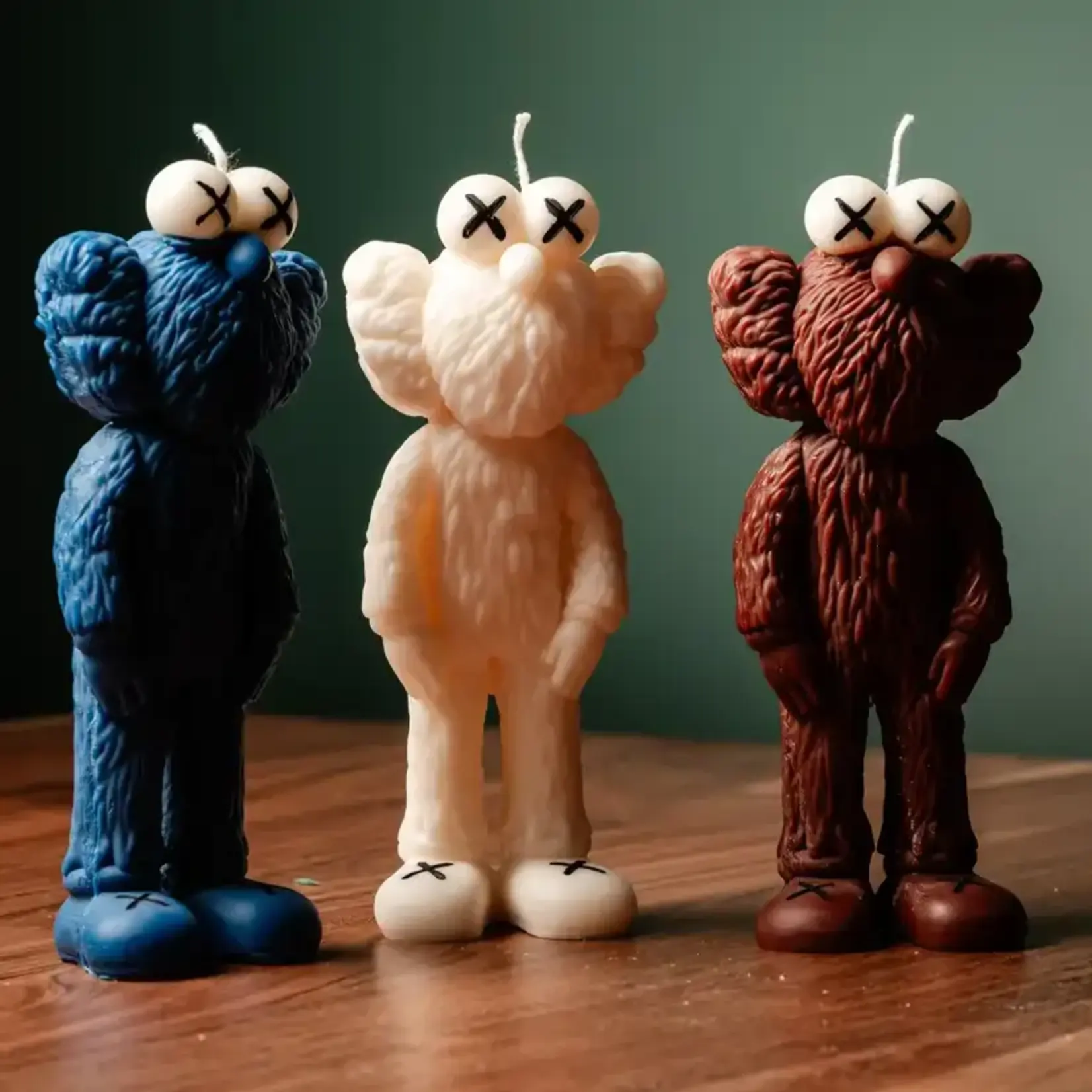 KAWS X SESAME STREET CANDLE BROWN VANILLA