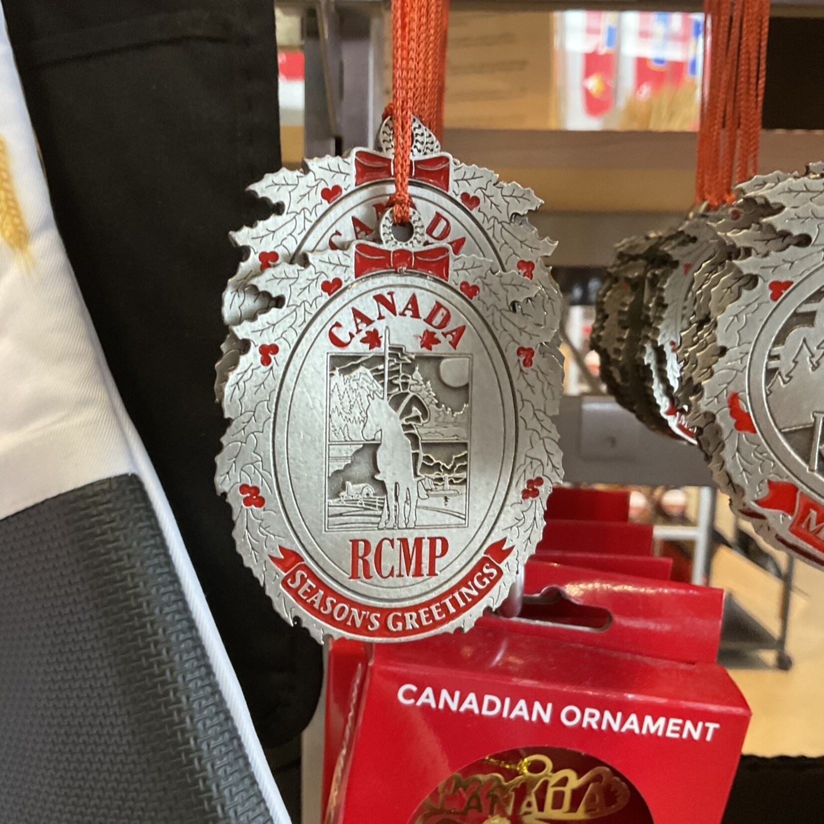 ORNAMENT CHRISTMAS PEWTER RCMP COAST TO COAST