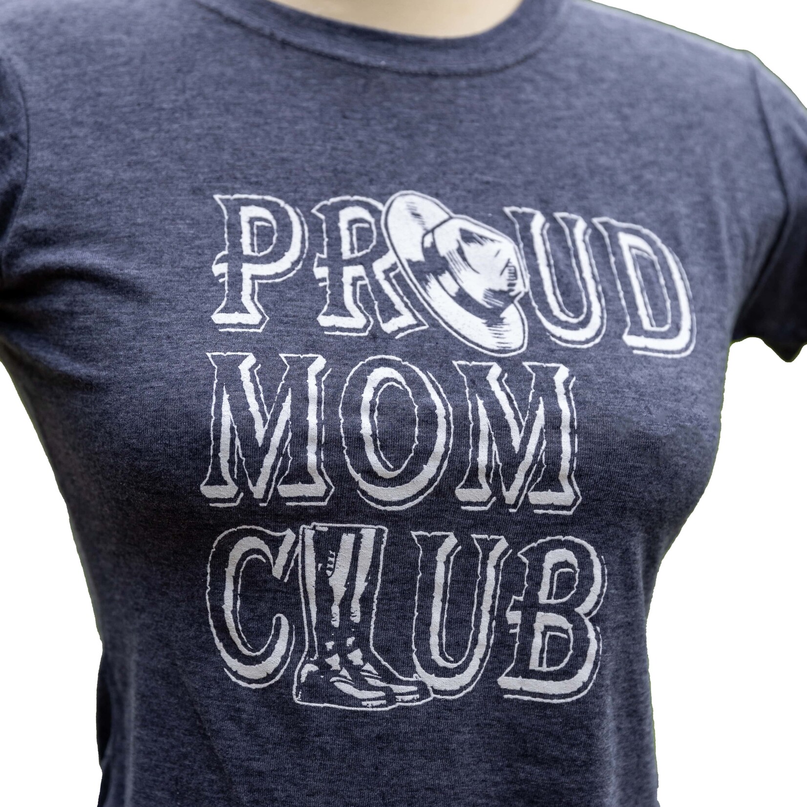 PROUD MOM CLUB SHIRT