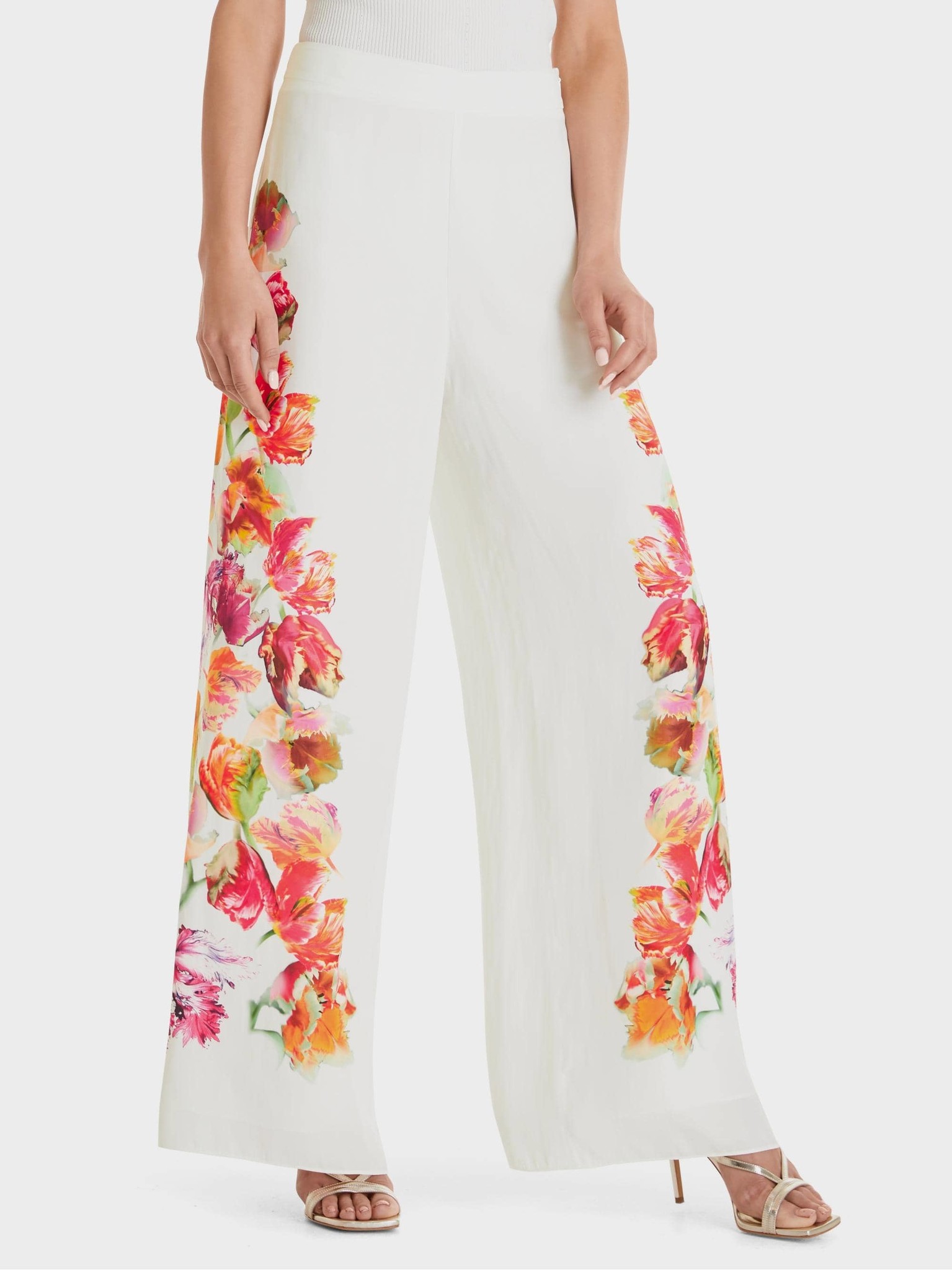 Loose satin pants with tulip motif 
