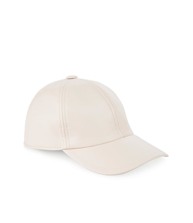 MARC CAIN Cap in Faux Nappa Leather