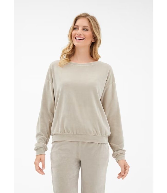 JUVIA Velvet Sweater