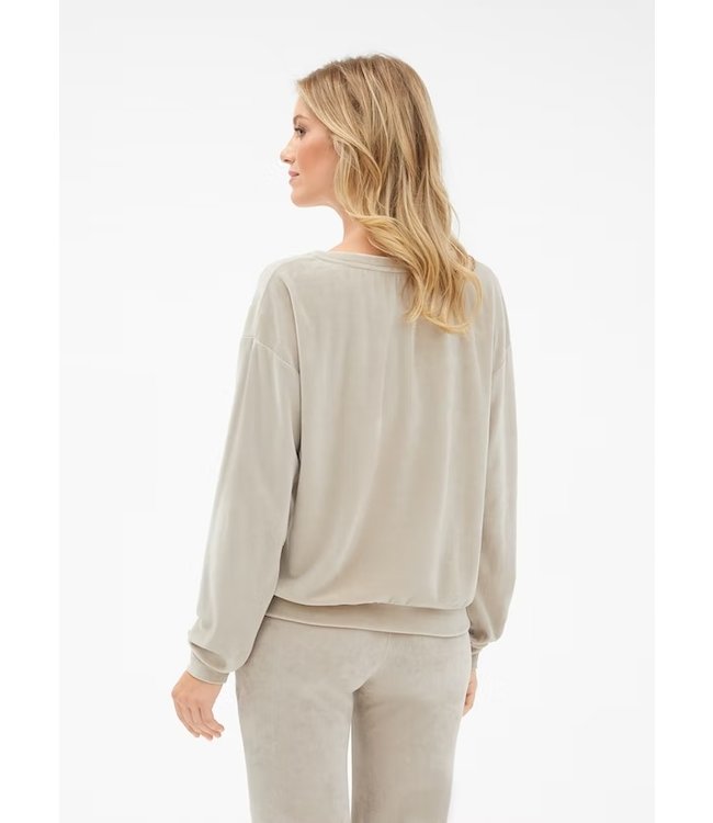 JUVIA Velvet Sweater