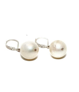 RM KANDY Mother of Pearl Gold Earrings