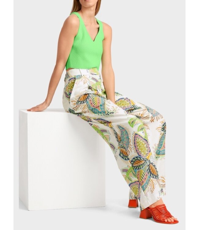 MARC CAIN Pantalon à plis à motif de feuilles imprimées