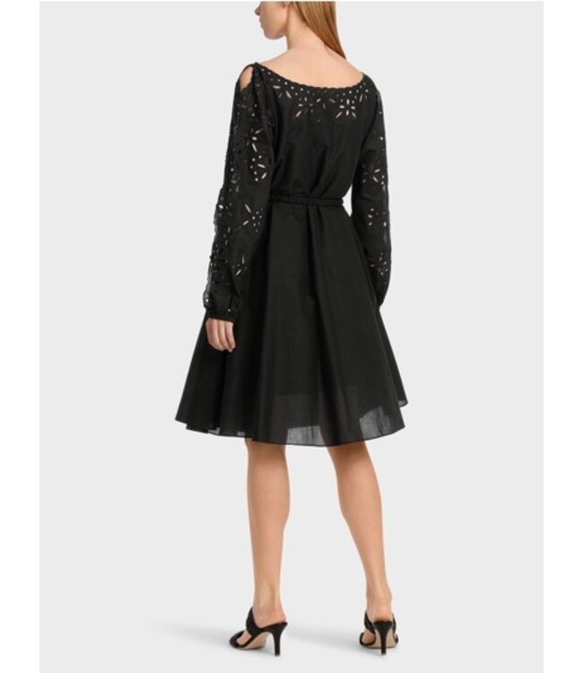 MARC CAIN Robe féminine en coton avec dentelle