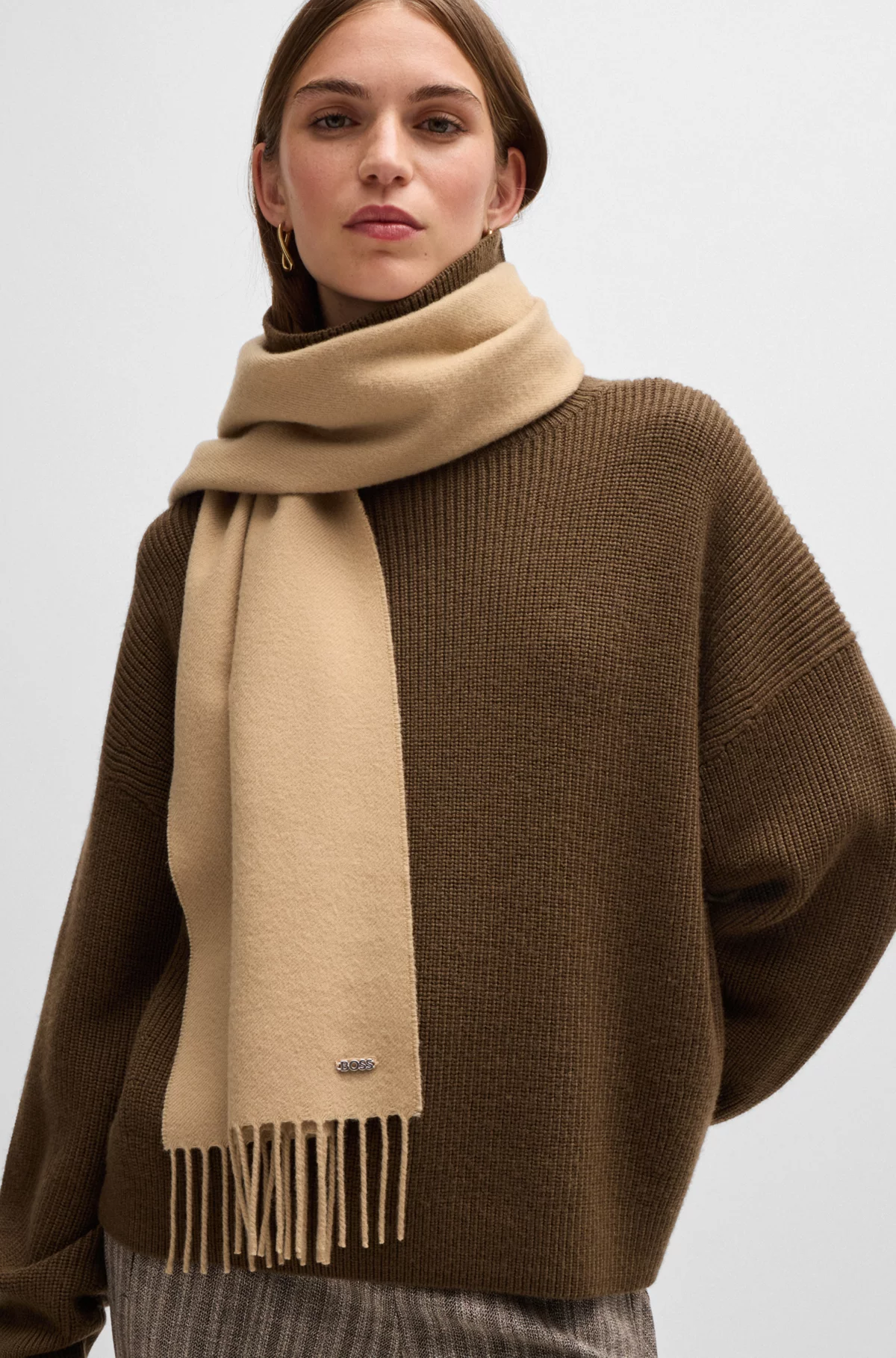 Italian-made scarf in wool twill