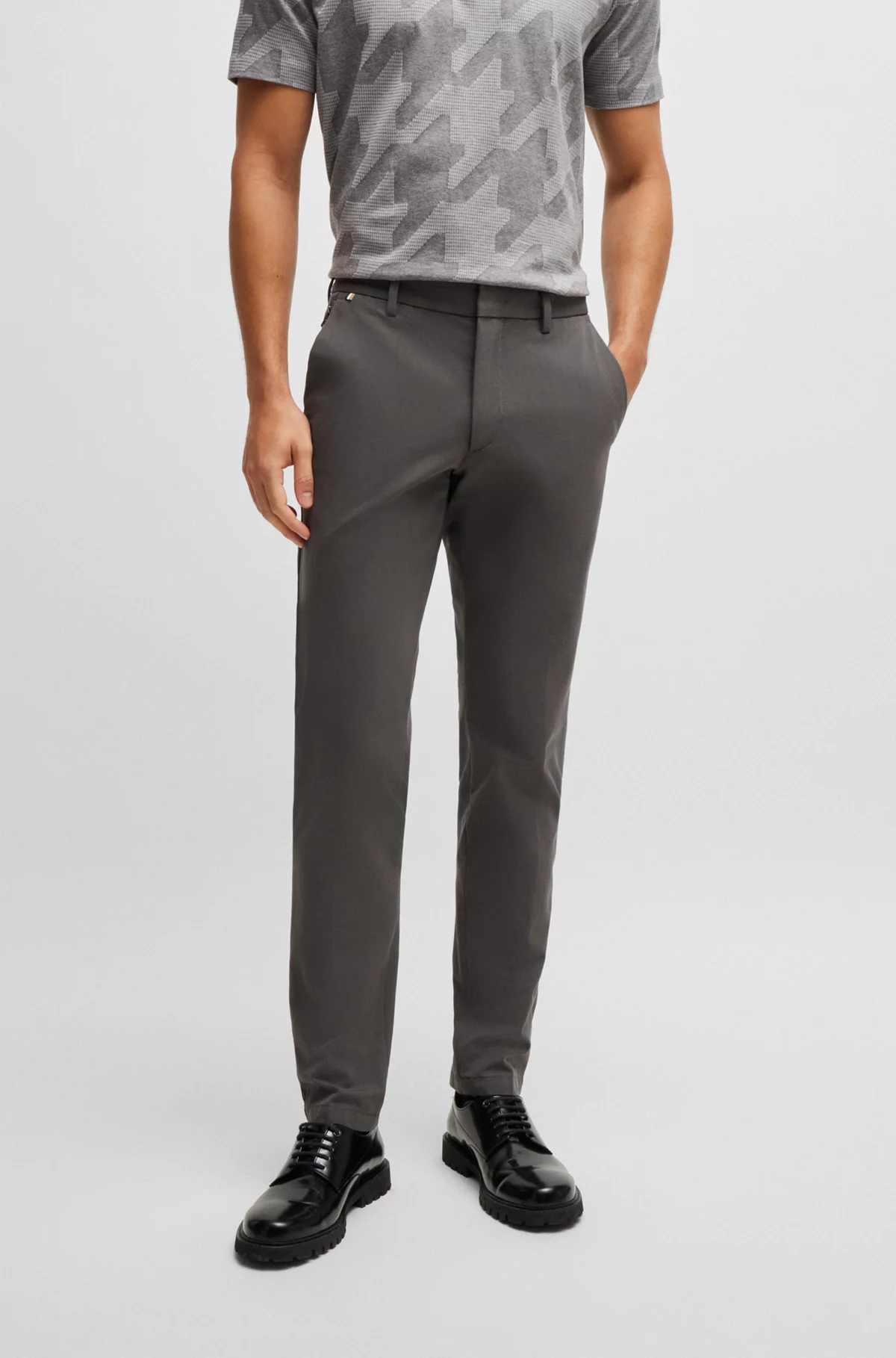 Slim-fit trousers in a stretch cotton blend