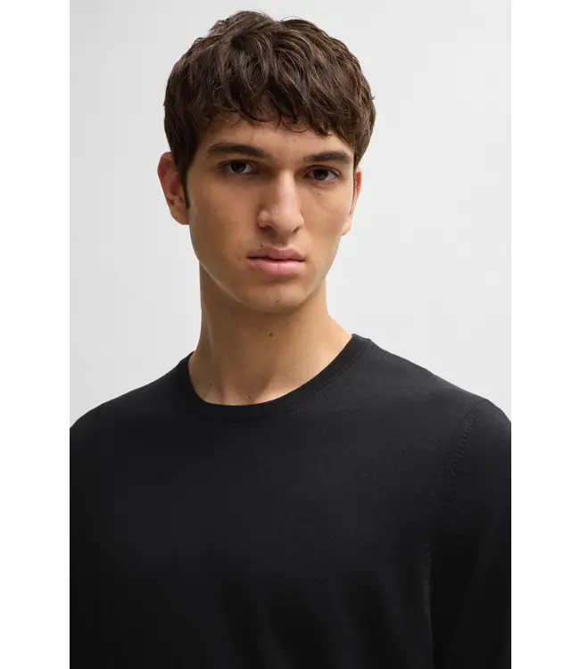 BOSS Pull slim en laine vierge avec encolure ras du cou