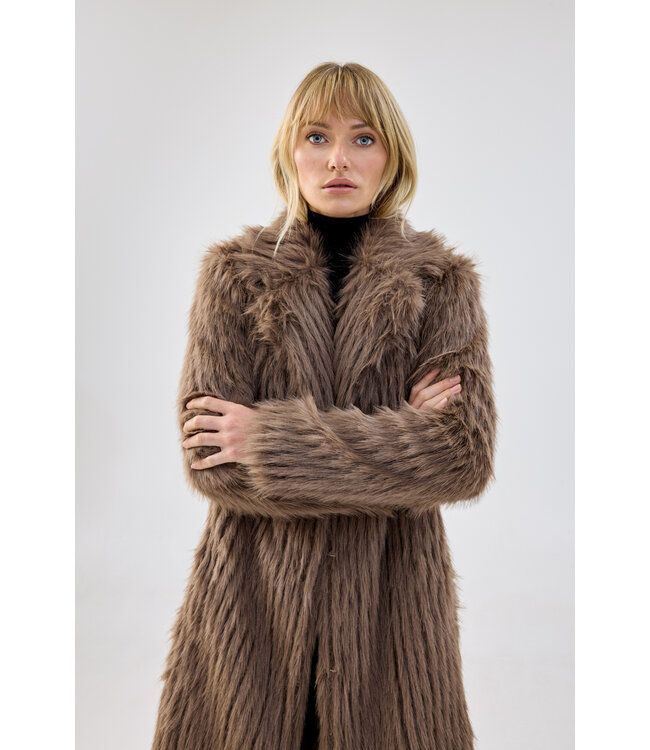 UNREAL FUR Retro Coat