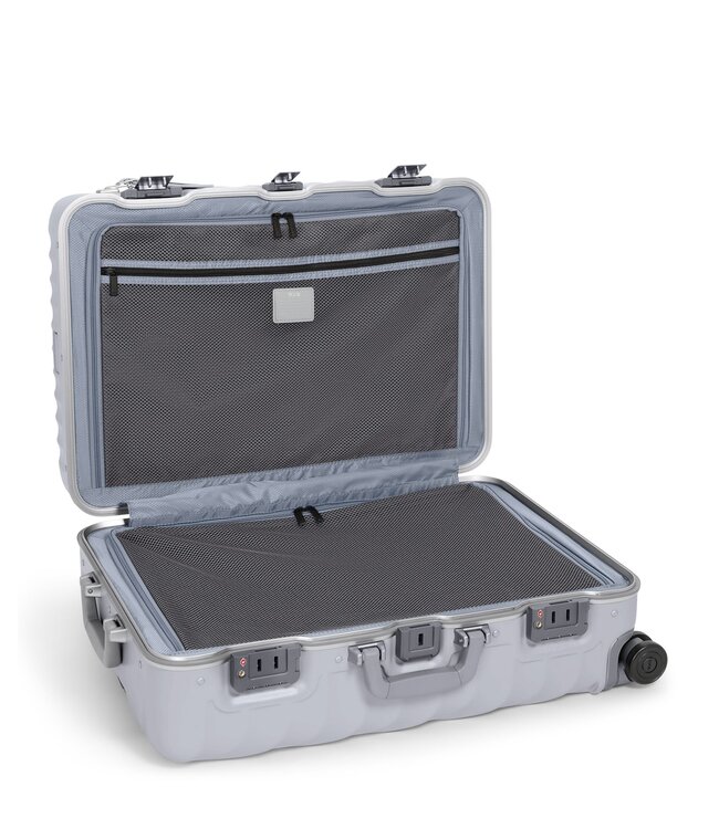 TUMI Short Trip 4 Wheeled Packing Case | 19 Degree