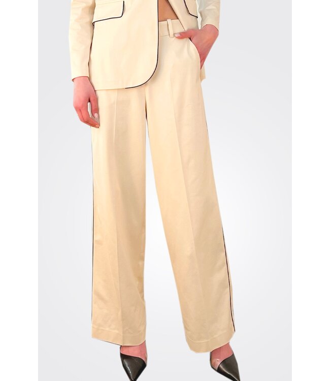 CIRCOLO 1901 Pantalon à jambes larges avec passepoils