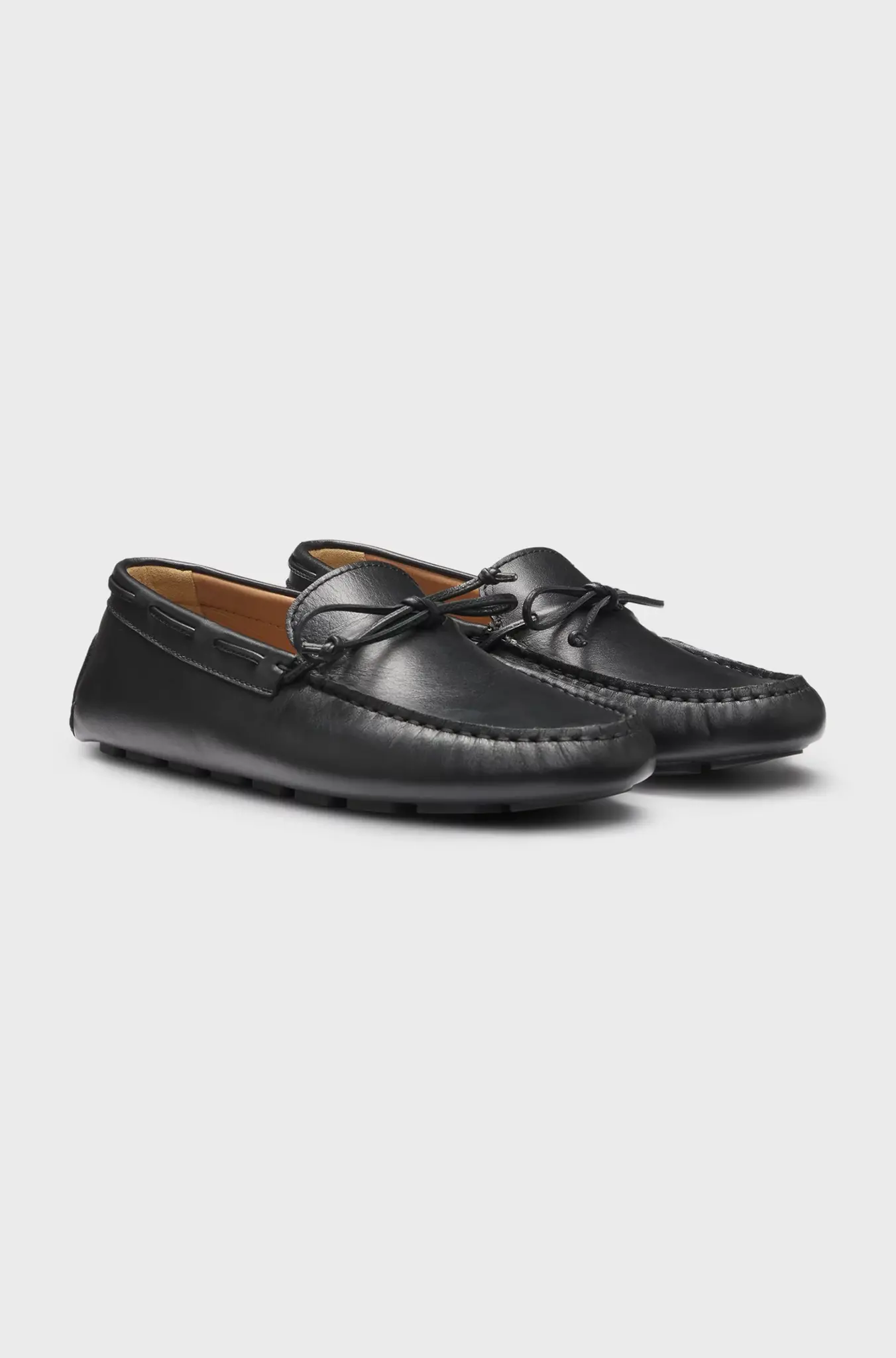 Leather moccasins with driver sole