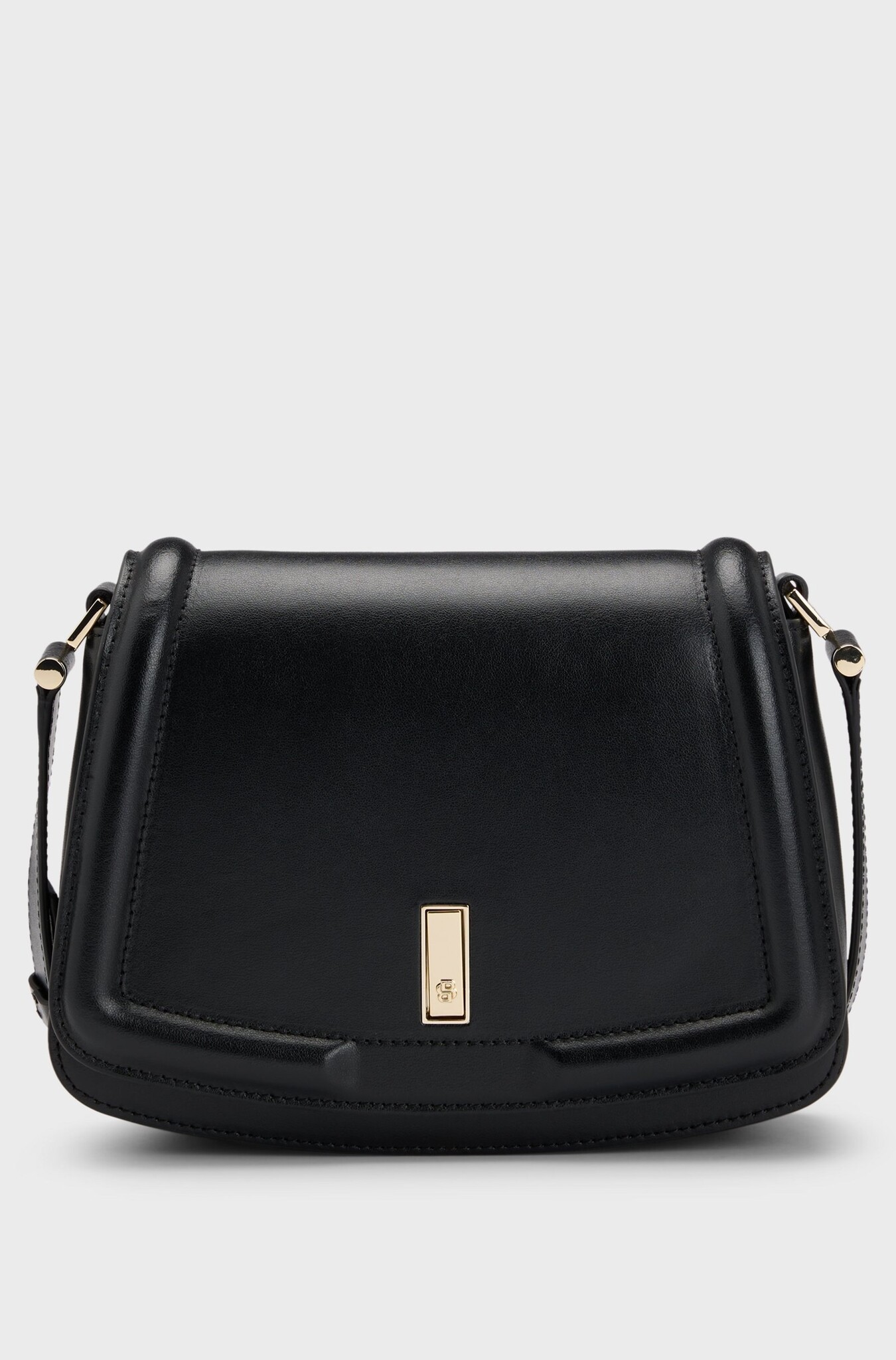 Italian-leather saddle bag with signature hardware