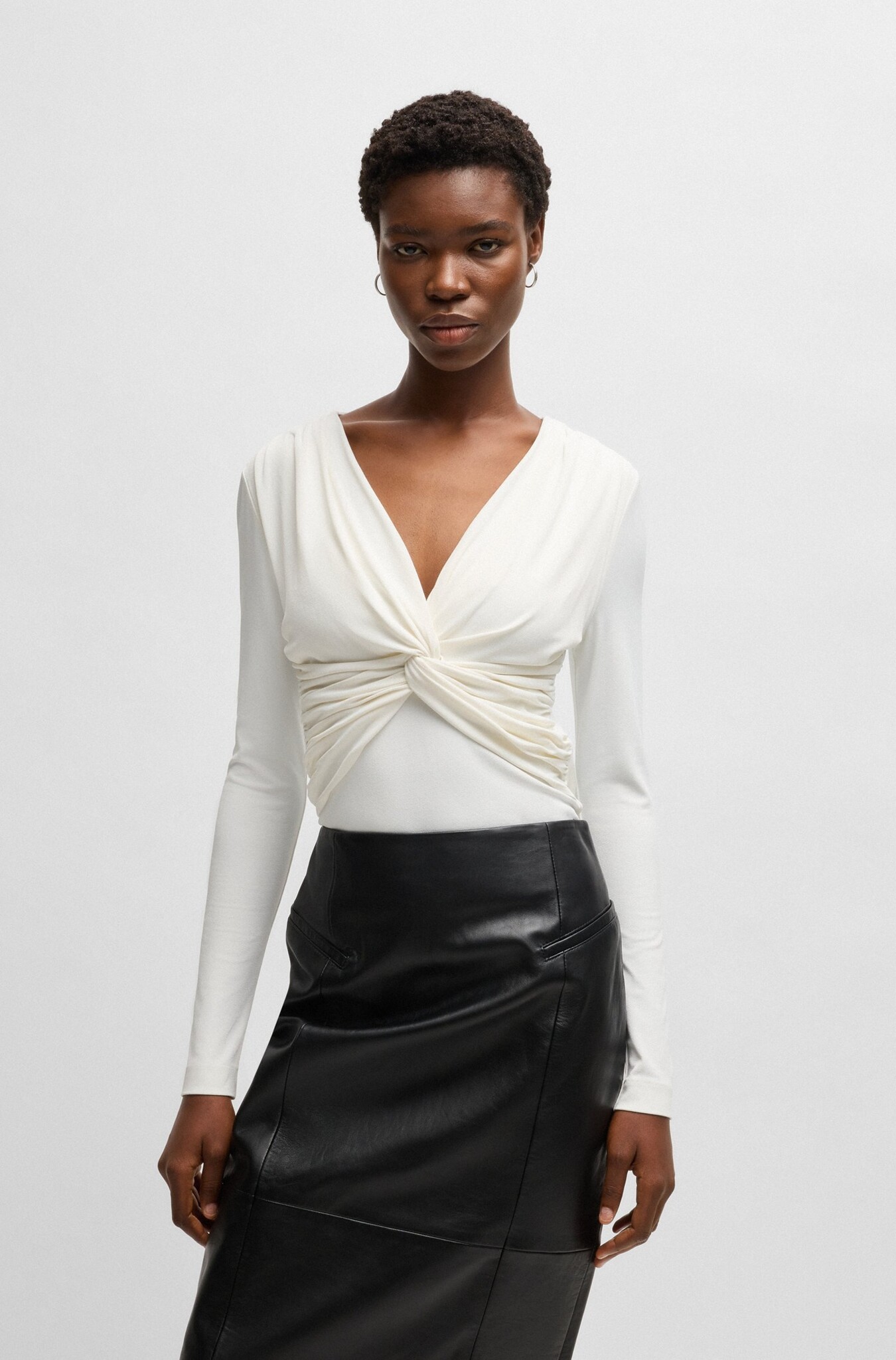 Twist-front top in stretch jersey