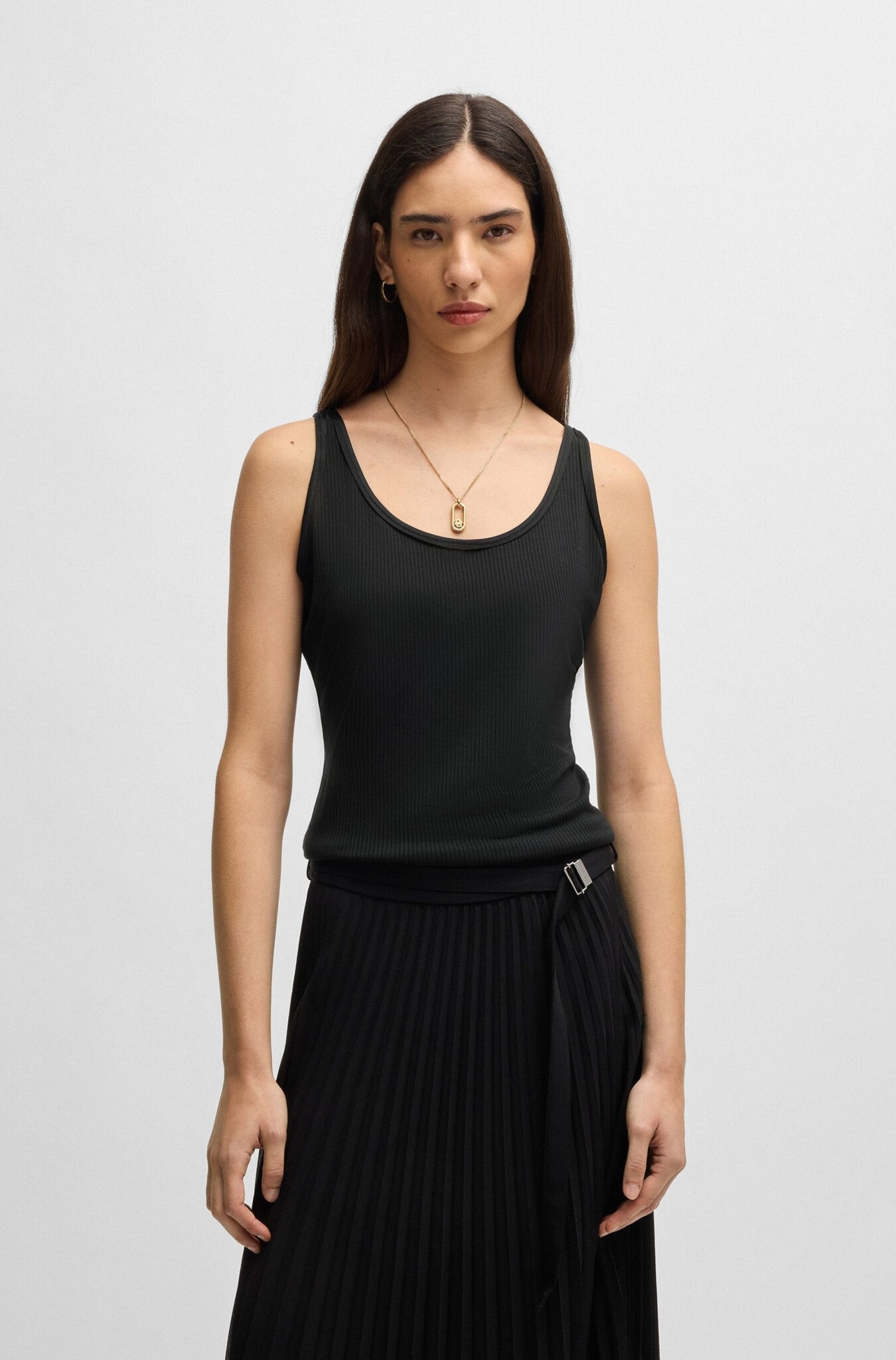 Tank top with ribbed structure