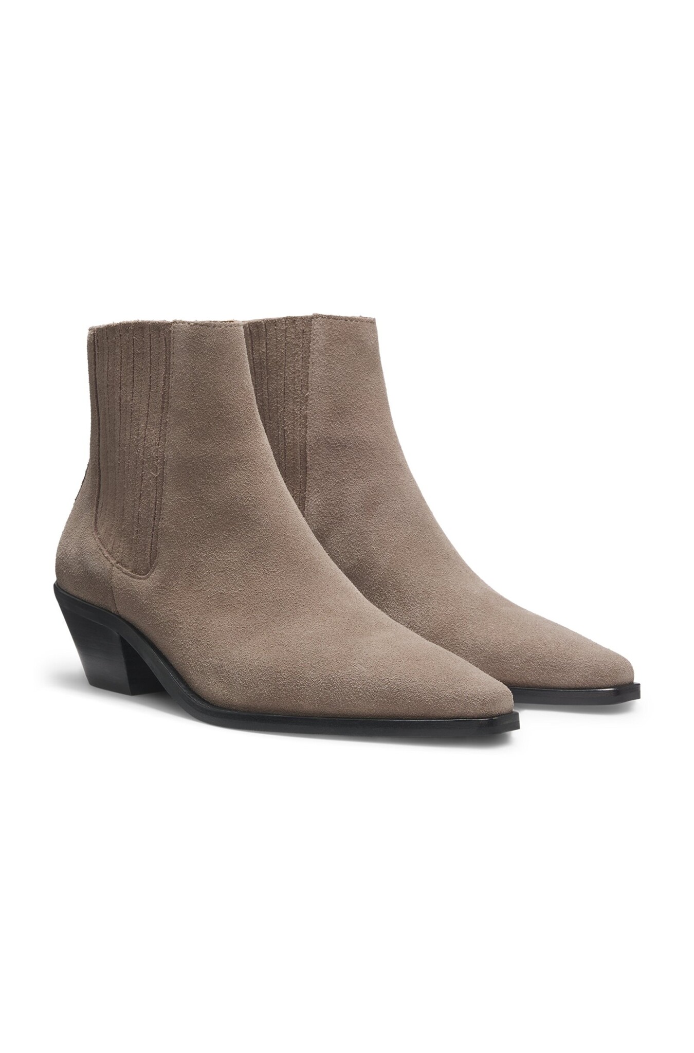 Ankle boots in suede with Cuban heel