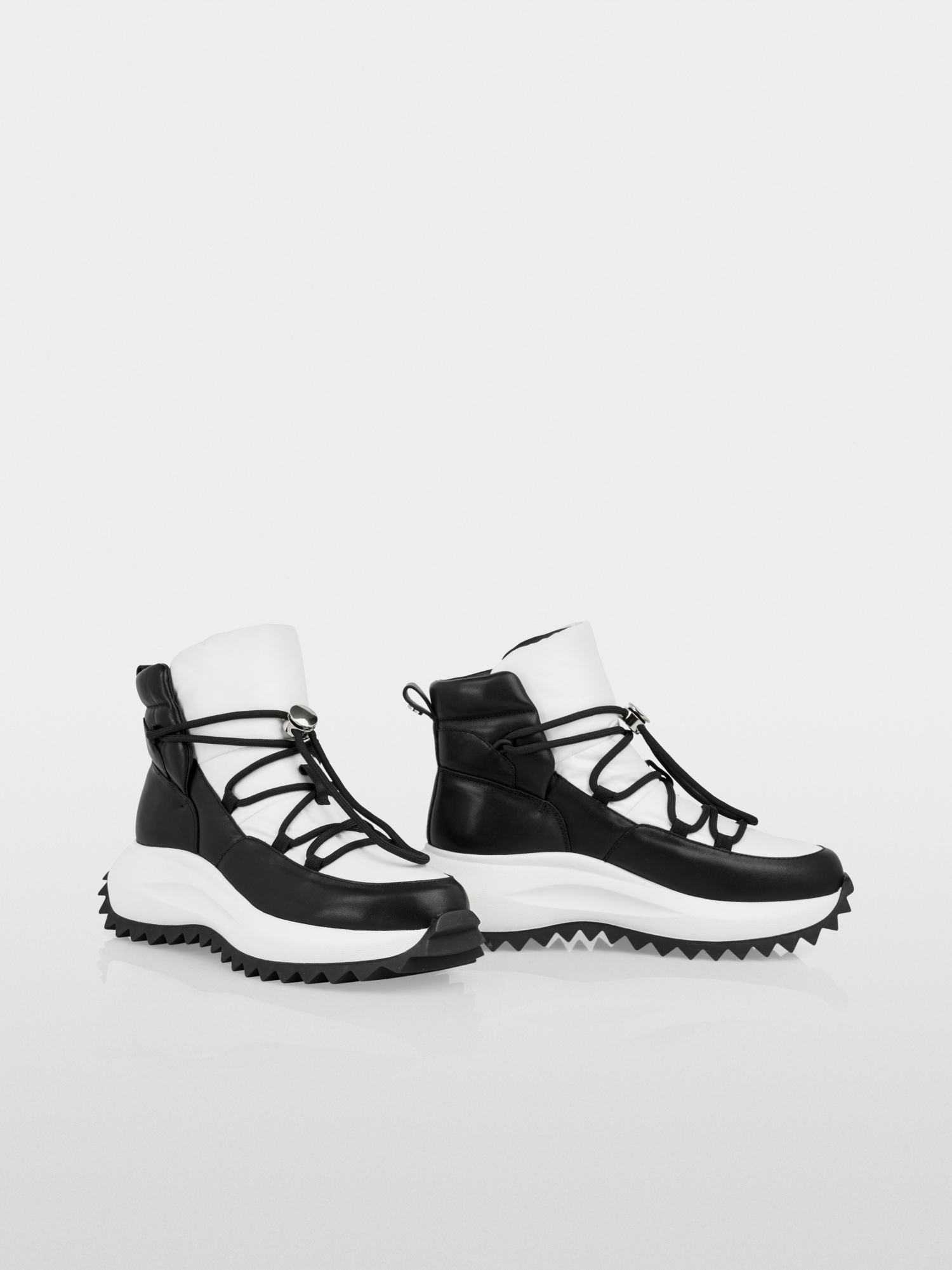 Ankle Boots with Platforms and Laces