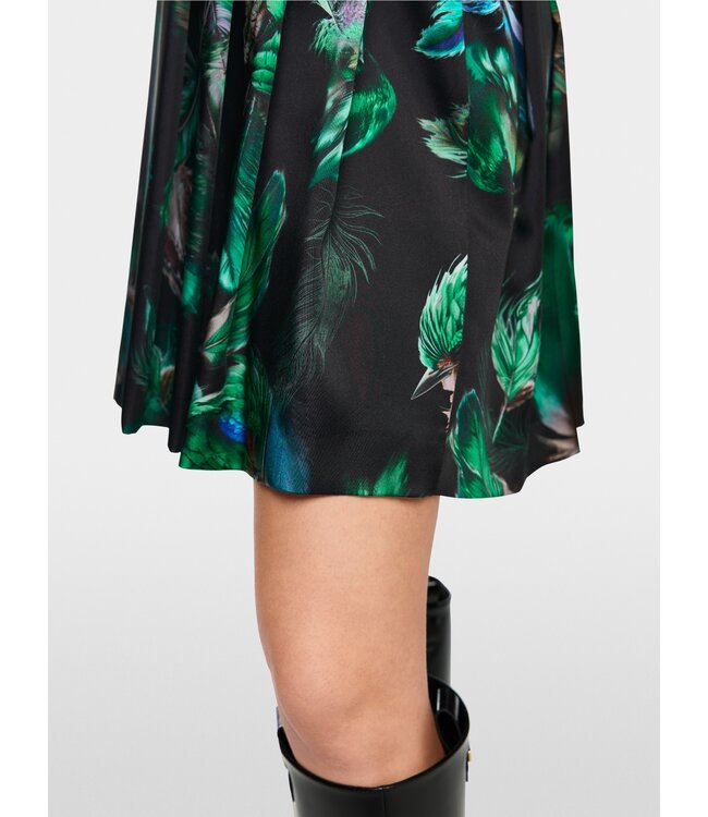 MARC CAIN Short pleated skirt with feather print