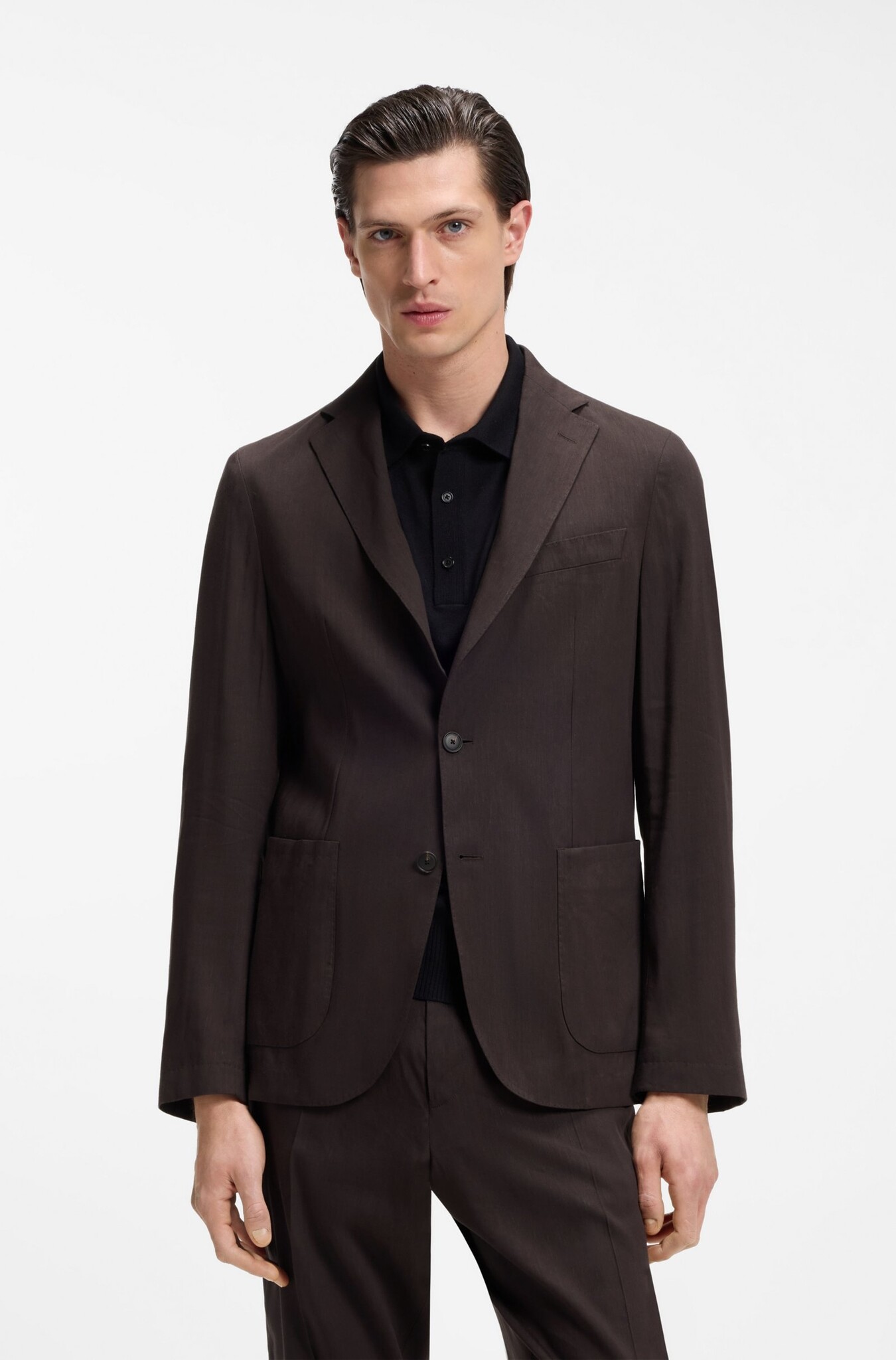 Slim-Fit Suit Jacket in Washable Tech Linen