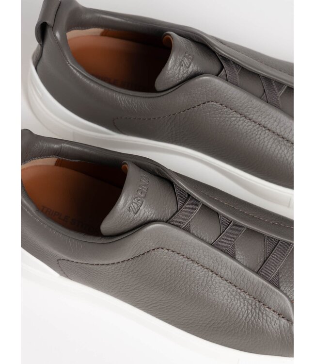 ZEGNA Sneakers Triple Stitch™ en cuir de cerf gris foncé