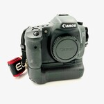 Canon USED Canon 7D camera w/ Battery Grip