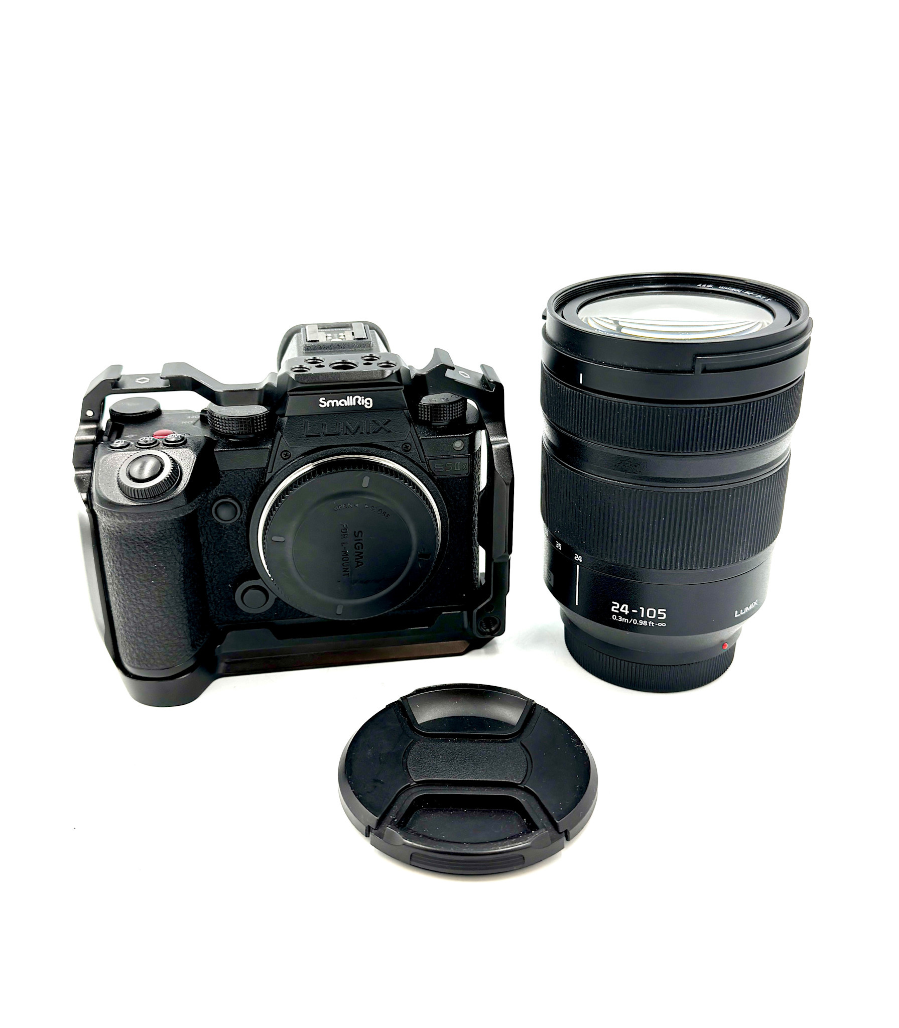 USED Panasonic Lumix S5 IIx w/ 24-105 f/4 S - Stewarts Photo