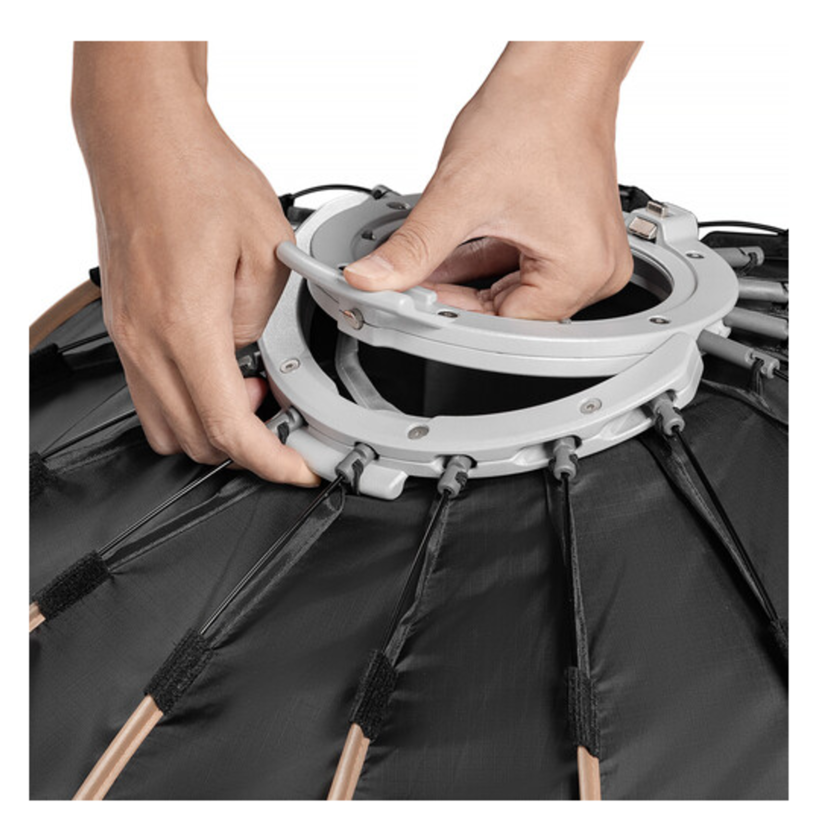 SmallRig SmallRig FP-90 Folding Parabolic Softbox (35.4 x 23.6")