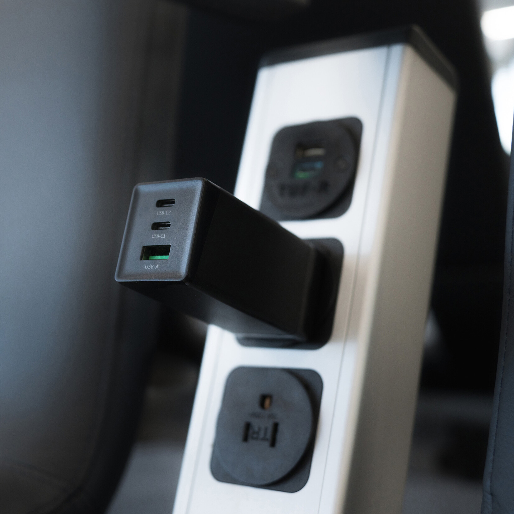 ProMaster ProMaster GaN USB Charger 3-Port 65 Watt