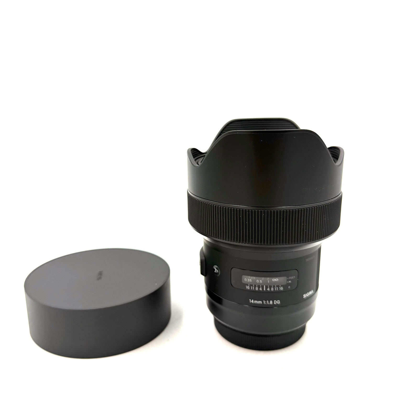 #1608 Used Sigma 14mm f/1.4 for Canon EF