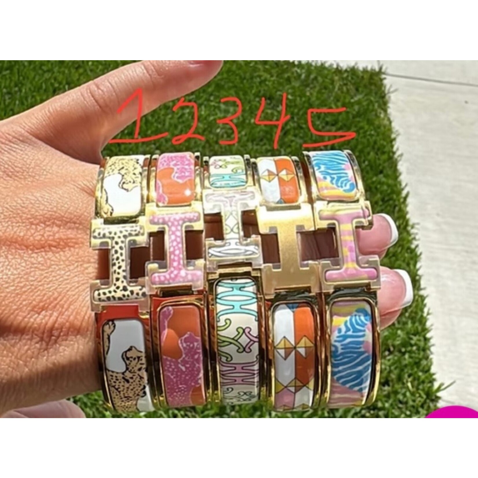 Printed H Bracelet