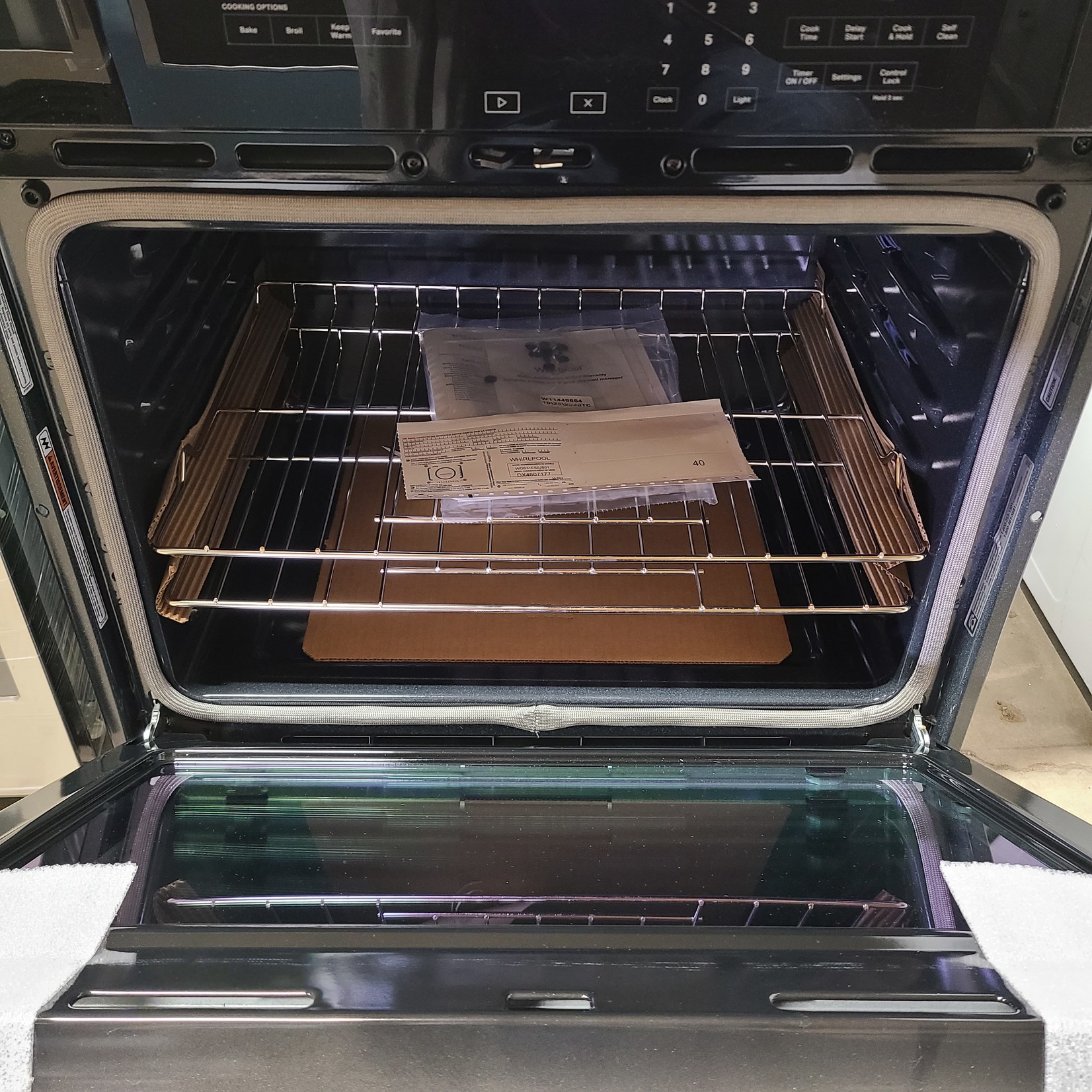 Whirlpool 5.0 Cu. Ft. Single Wall Oven WOS31ES0JS - DA0115384 - Allen  Appliance Sales and Service