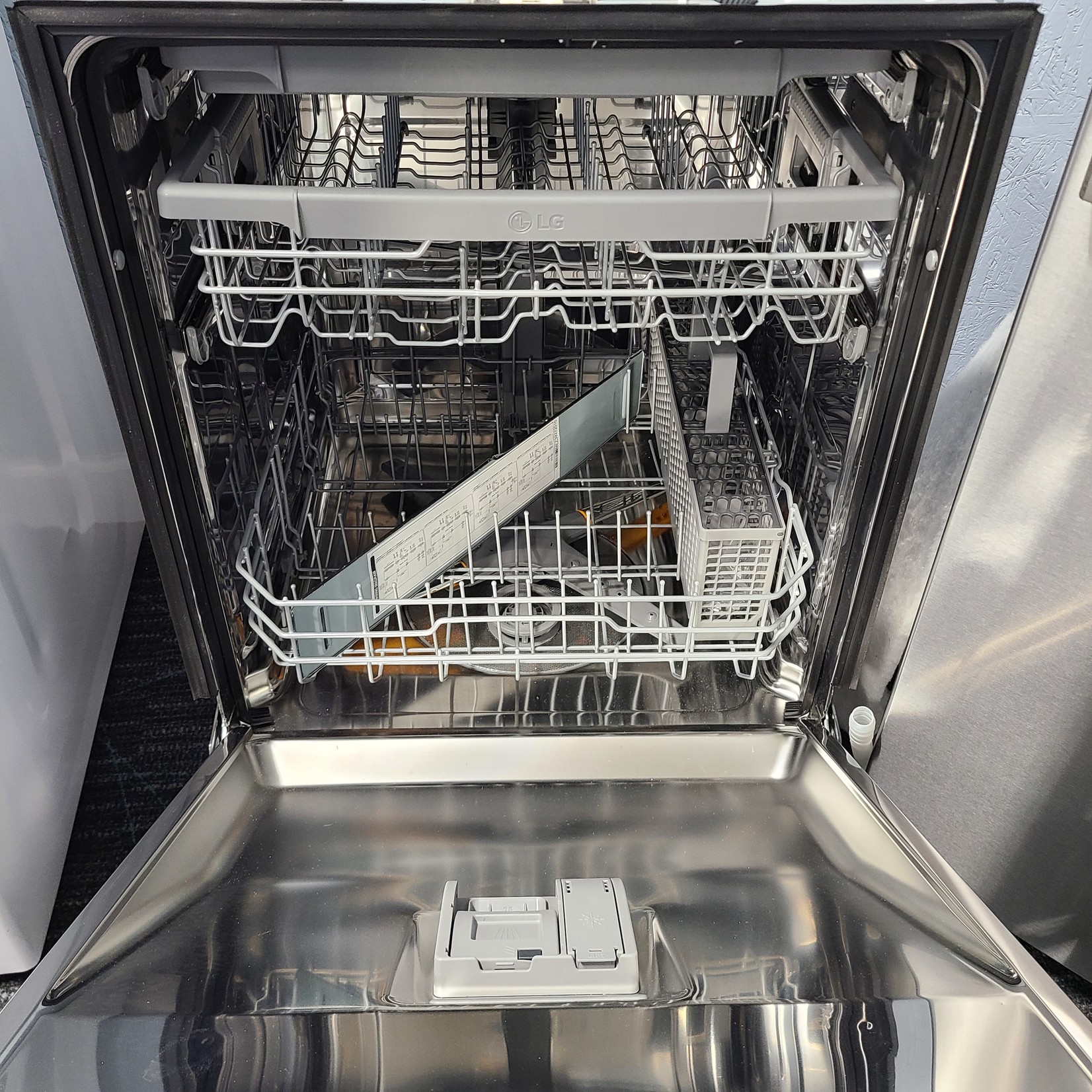 LG LG 24" Top Control Built-in Tall Tub Smart Dishwasher LDT5678BD - 003KWSW19654; NO CREDIT NEEDED FINANCE OPTIONS!!!