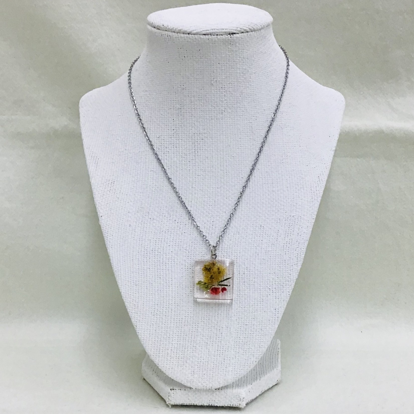 Ten Thousand Villages Square Necklace with Dried Flowers