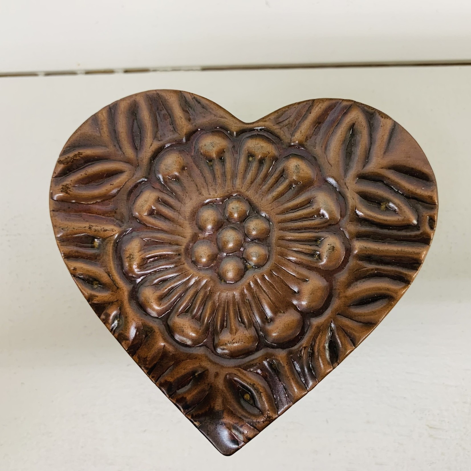 Ten Thousand Villages USA Metal Heart Box Floral, India