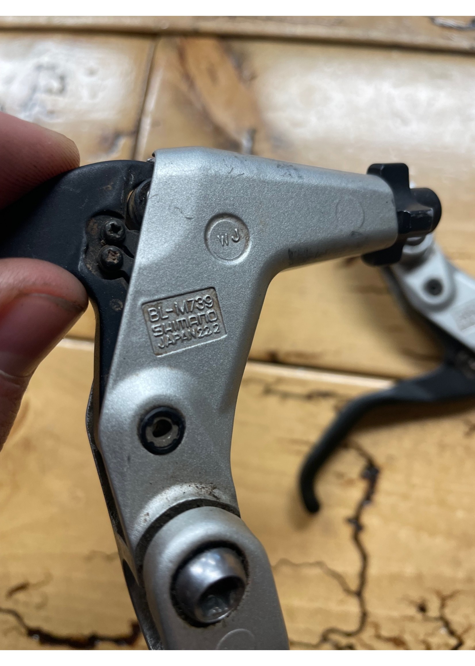 Shimano Deore XT BL-M739 Silver Brake Levers - Gringineer Cycles