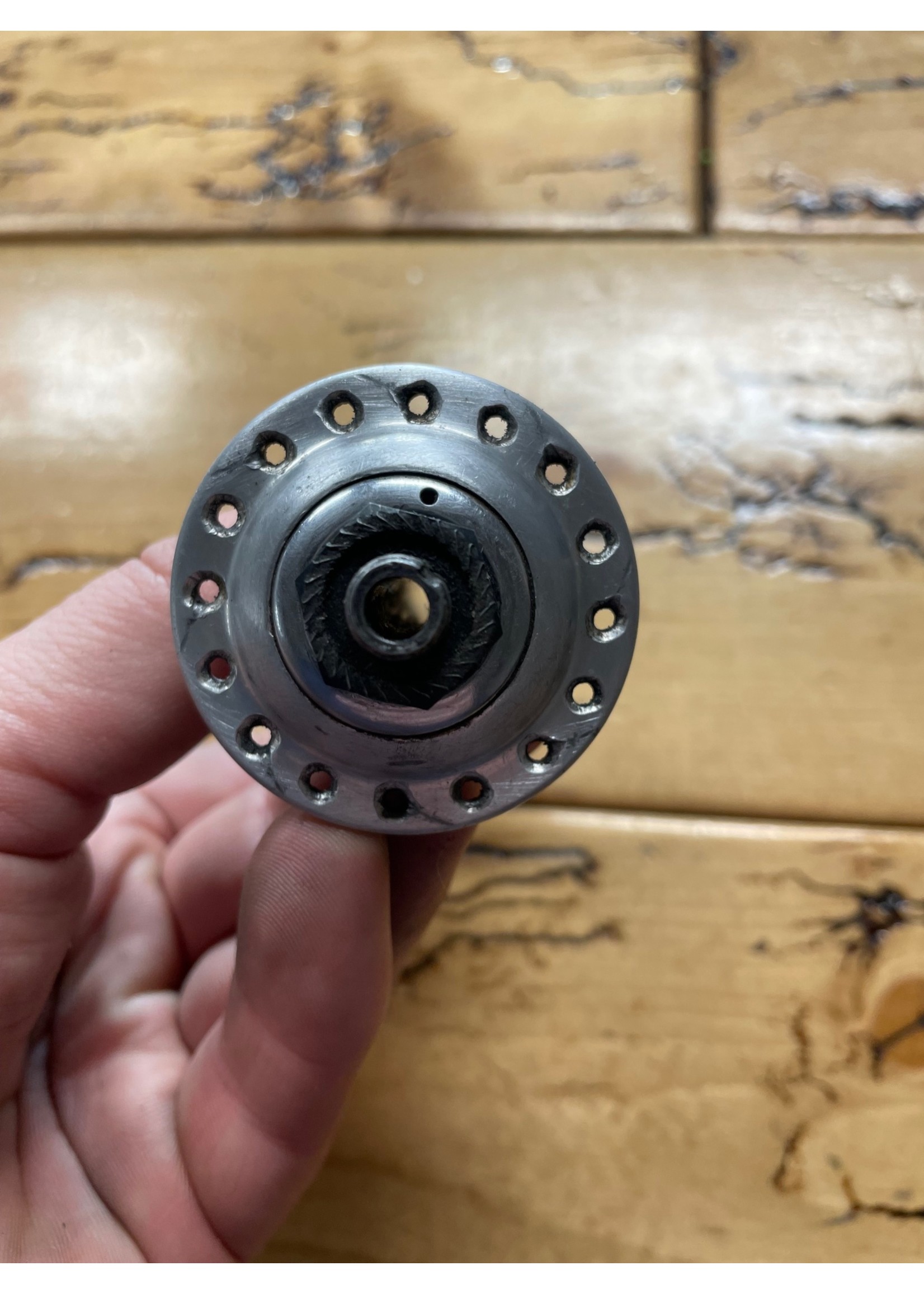 Campagnolo Campagnolo Record 1034 Low Flange 32 Hole Front Hub