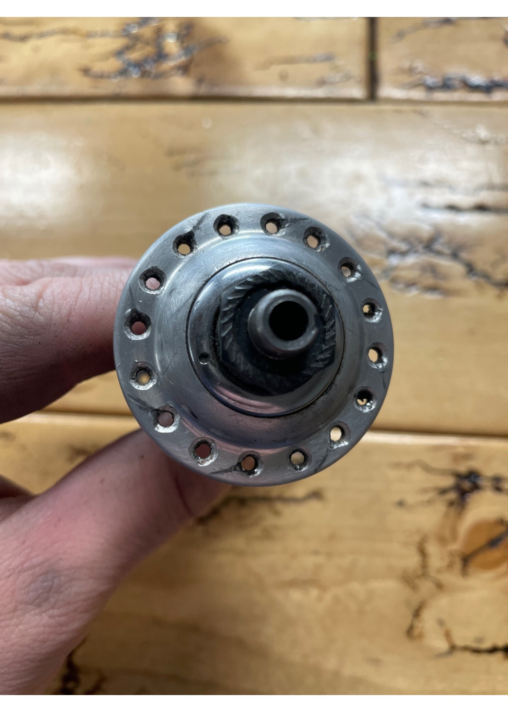 Campagnolo Campagnolo Record 1034 Low Flange 32 Hole Front Hub