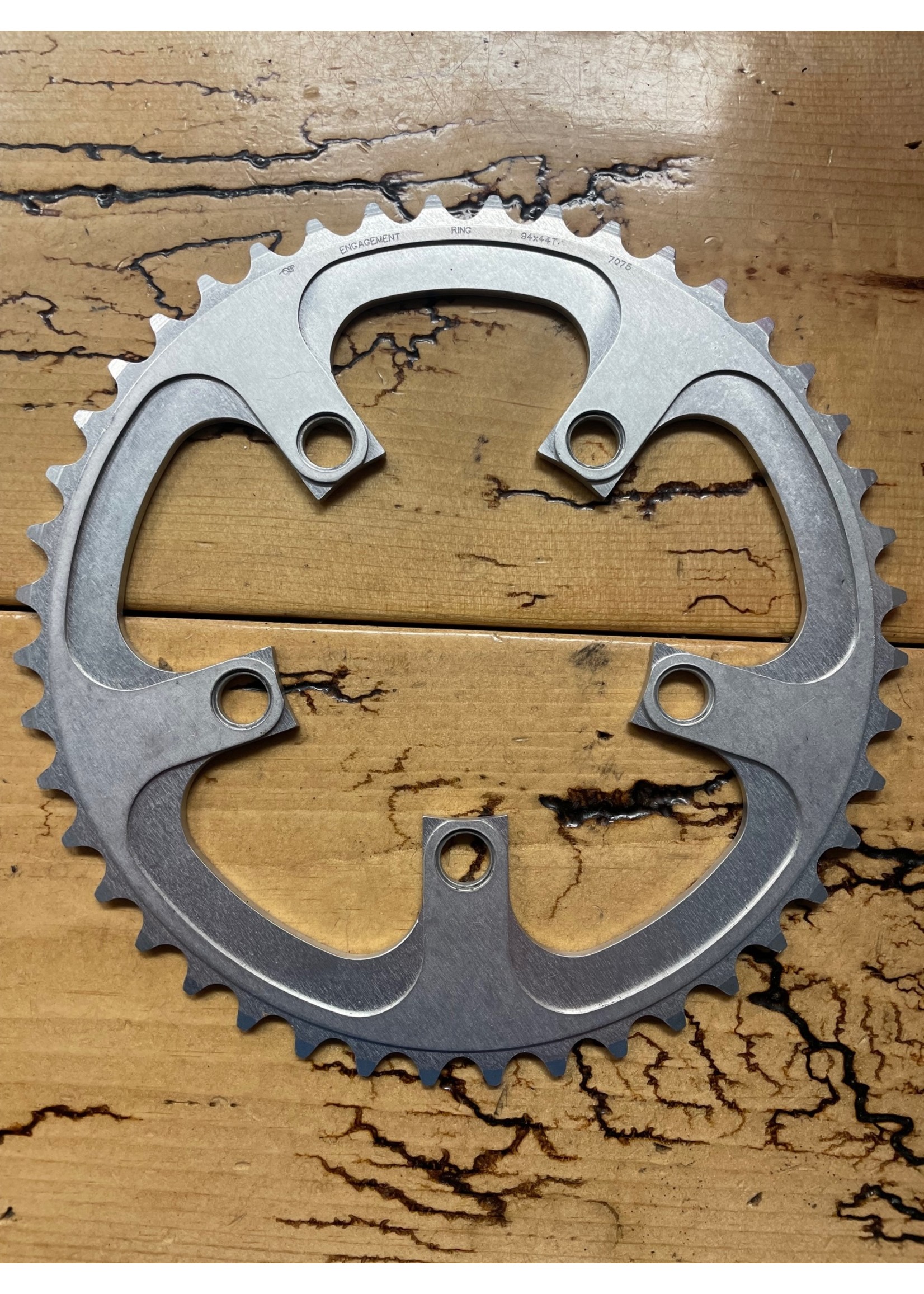 QBP QBP Engagement Ring 94BCD 44 Tooth Chainring