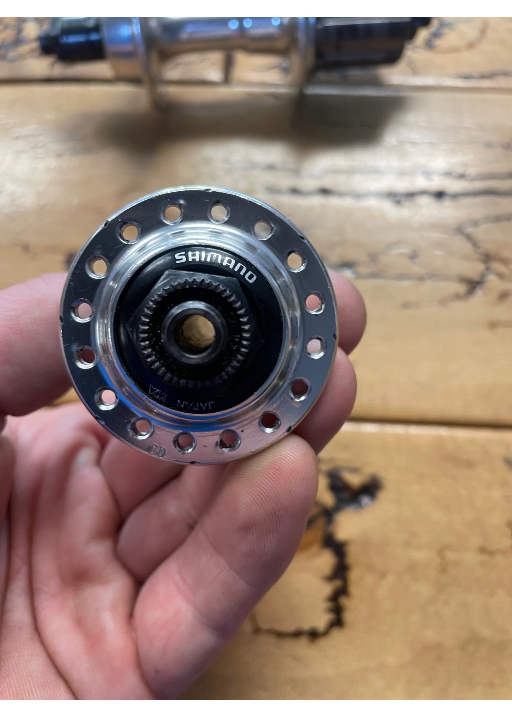 SHIMANO Shimano Deore DX M650 32 Hole Hub Set