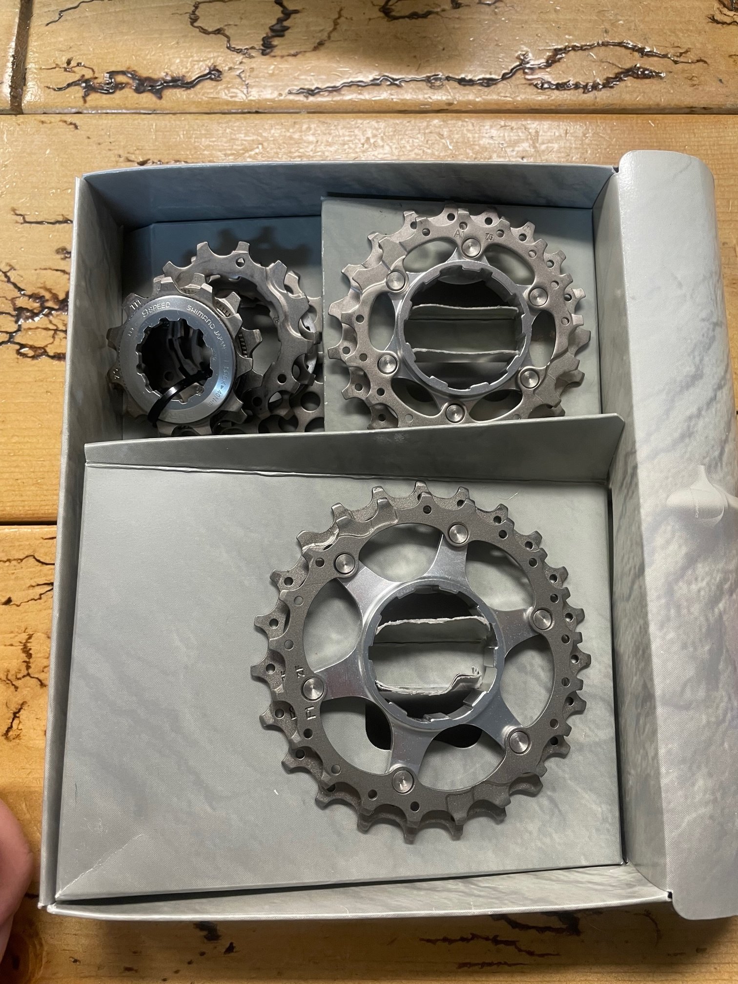 CS-7700 DURA-ACE 9速スプロケット 新品箱入り【希少】 - 自転車