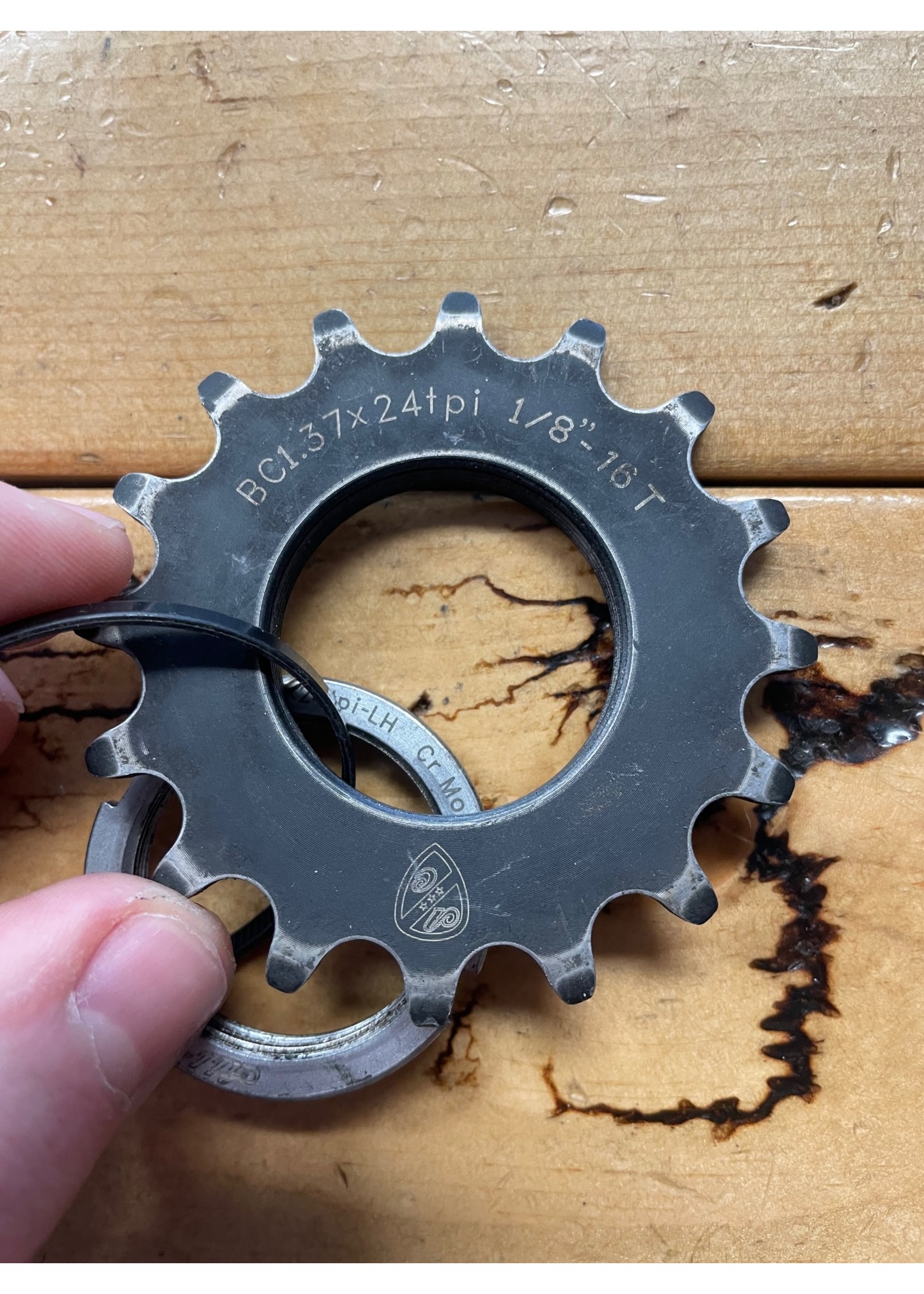 All-City All City 16 Tooth 1/8" Single Speed Cog and Lockring