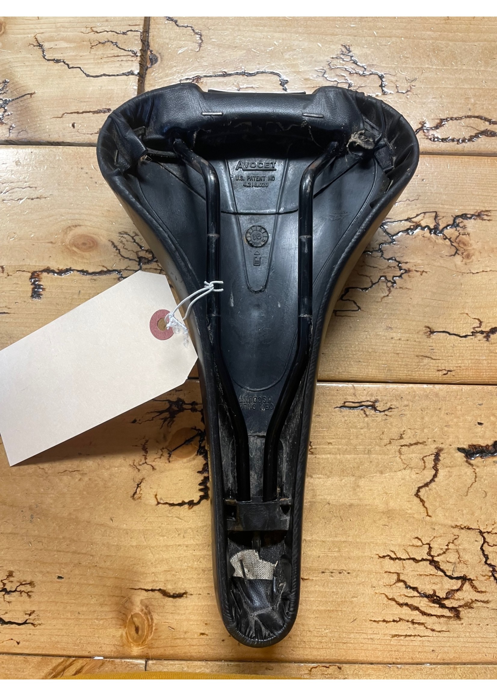 Avocet Racing Yellow Logos Saddle