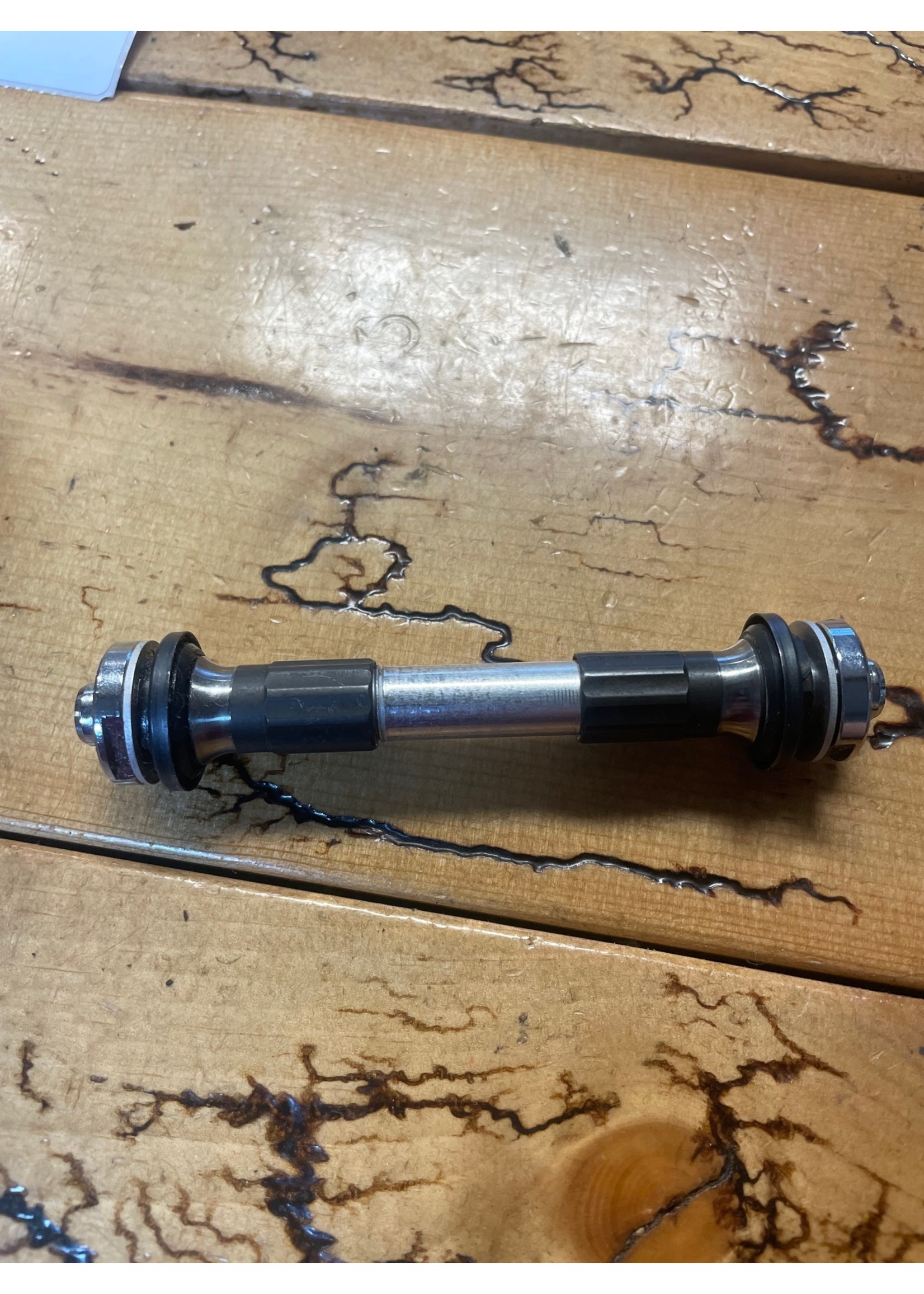 SHIMANO Shimano XTR M950 Replacement Front Axle