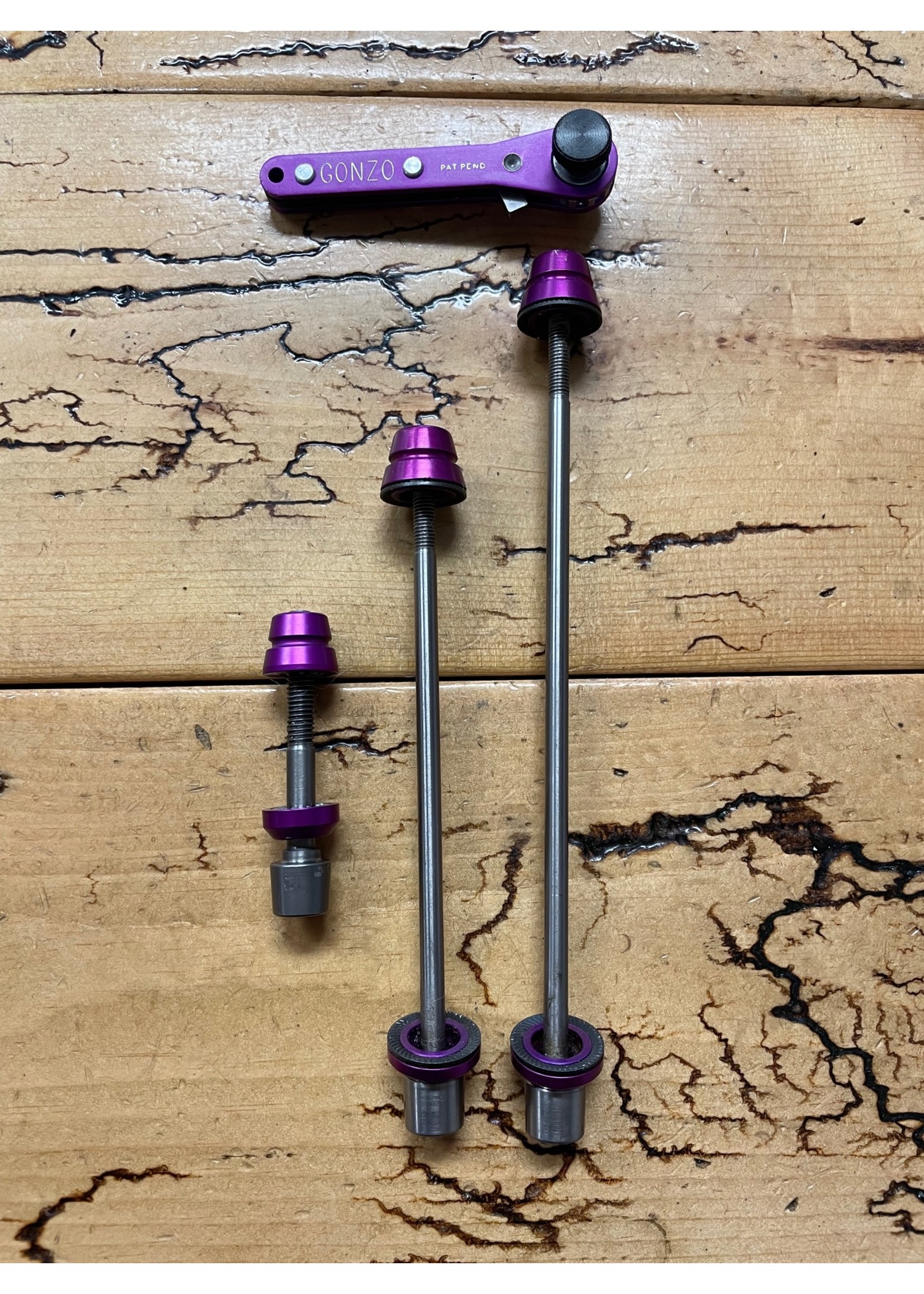 Gonzo Gonzo Mudslinger Purple Anodized Titanium Skewer Set