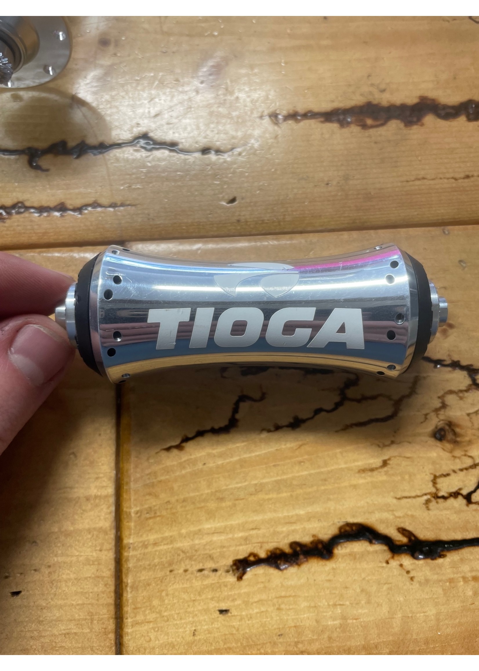 Tioga Tioga Front Suspension Hub 32 Hole