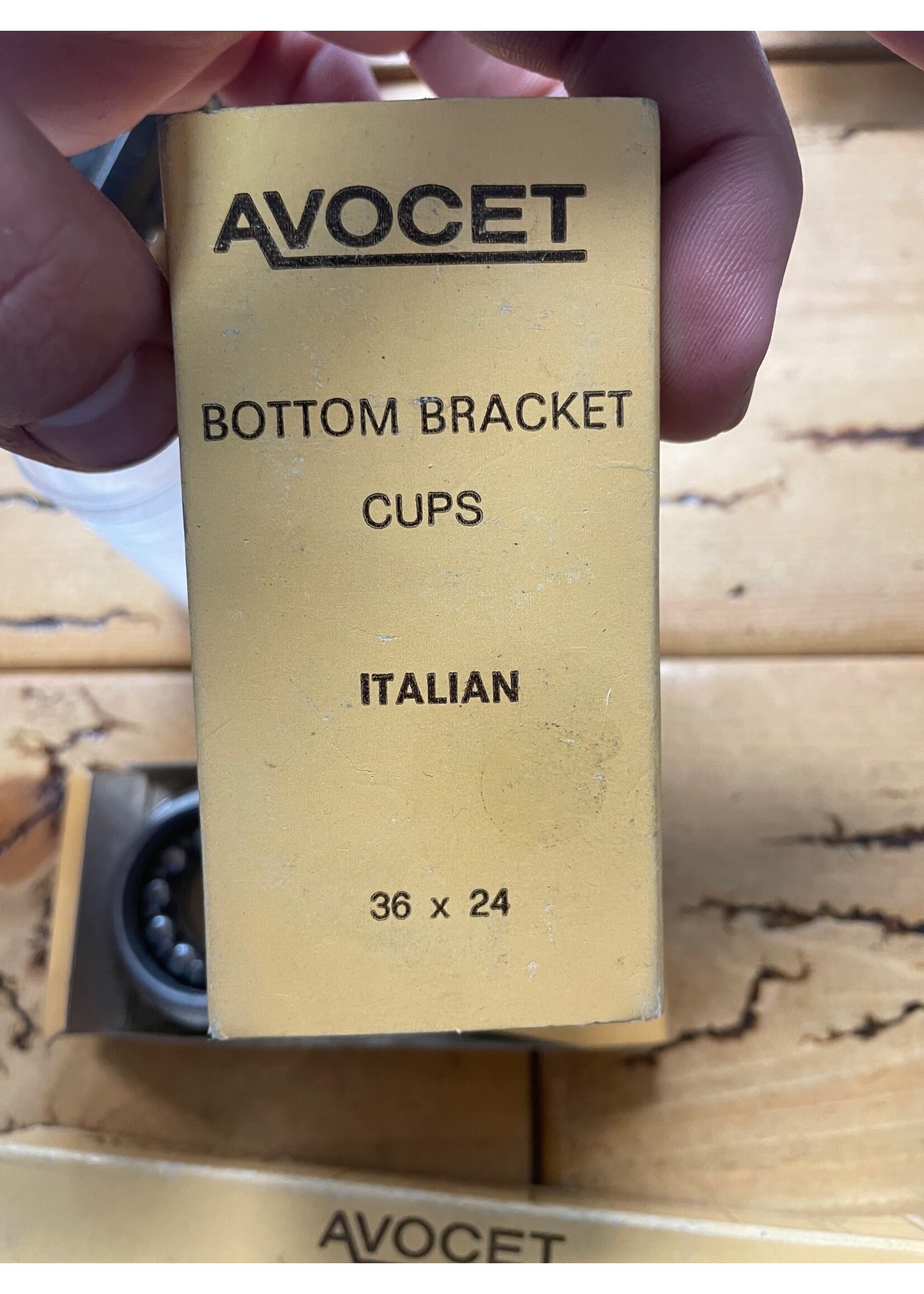 Avocet 68 #4 Italian Bottom Bracket