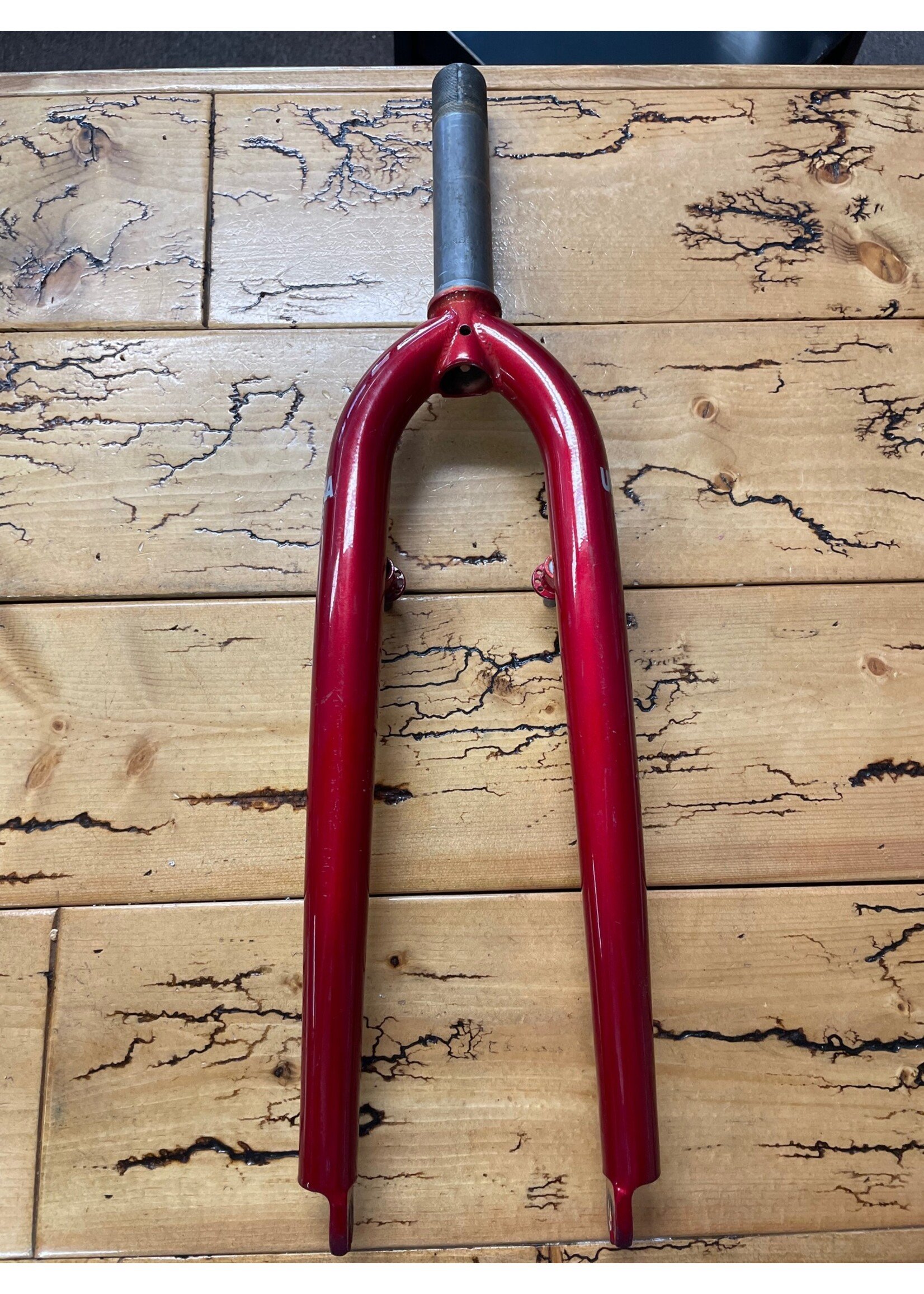 Tange Tange Ultra Lite Prestige Cromoly Red 26" 1 1/8 Threaded Fork